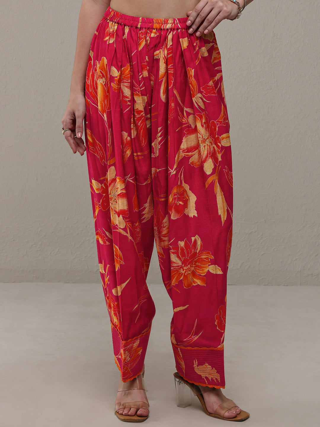  Pink Floral Printed Silk Blend Straight Kurta Set 