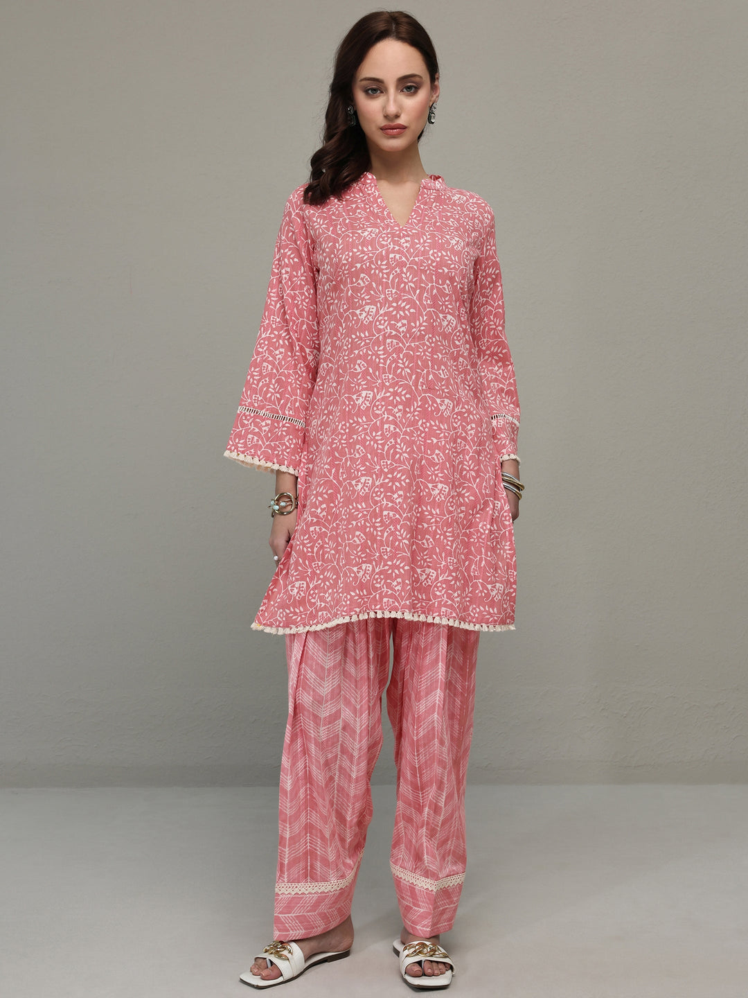  Pink Floral Printed Cotton Straight Kurta Set 