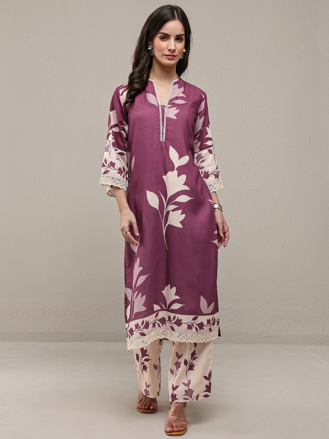  Mauve Floral Printed Cotton Blend Straight Kurta Set 