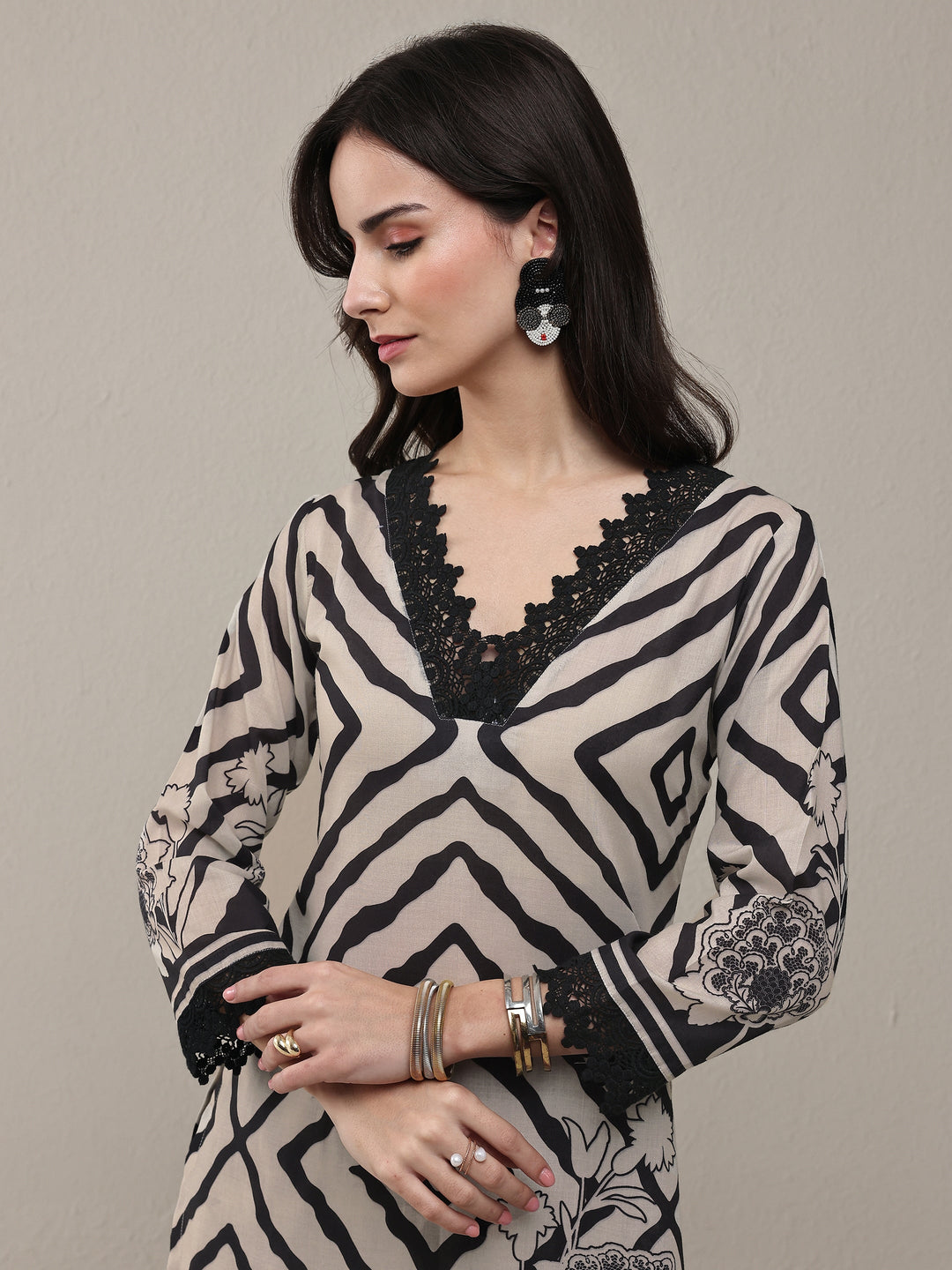  Black Geometric Printed Cotton Blend Straight Kurta Set 