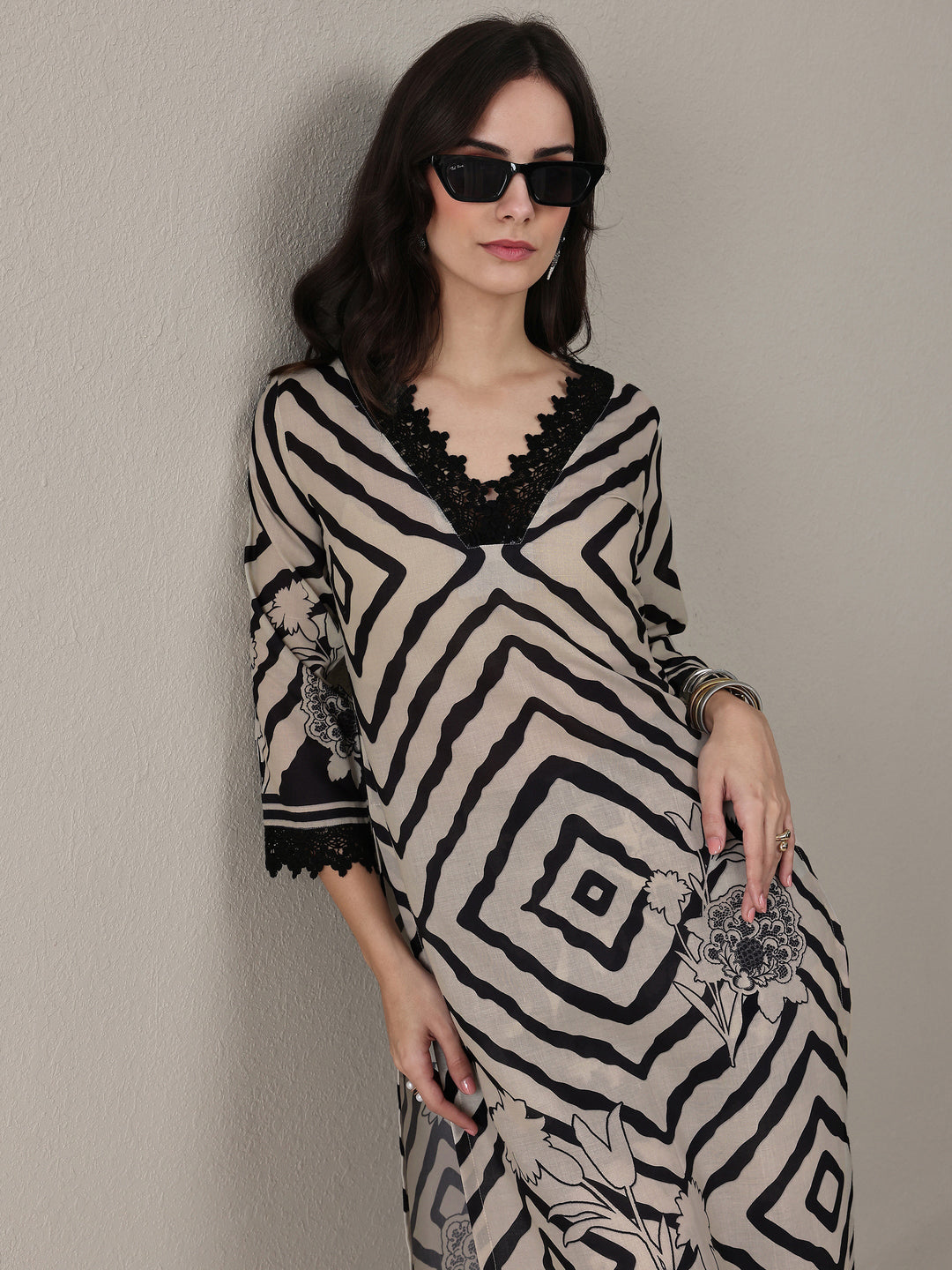  Black Geometric Printed Cotton Blend Straight Kurta Set 
