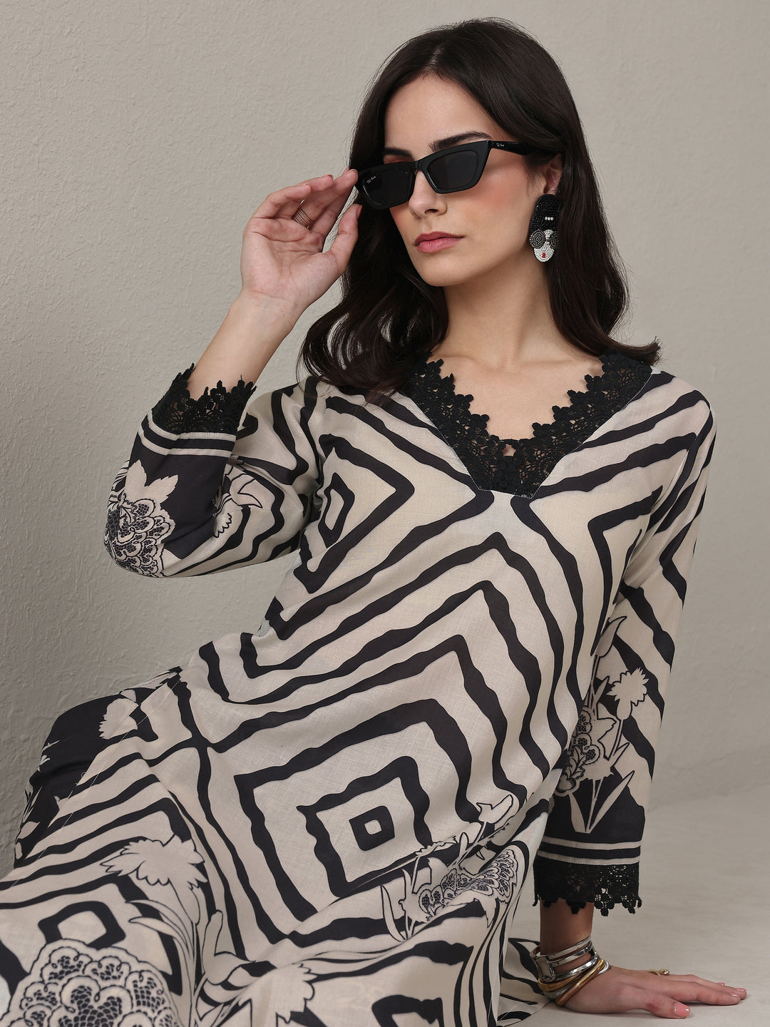  Black Geometric Printed Cotton Blend Straight Kurta Set 