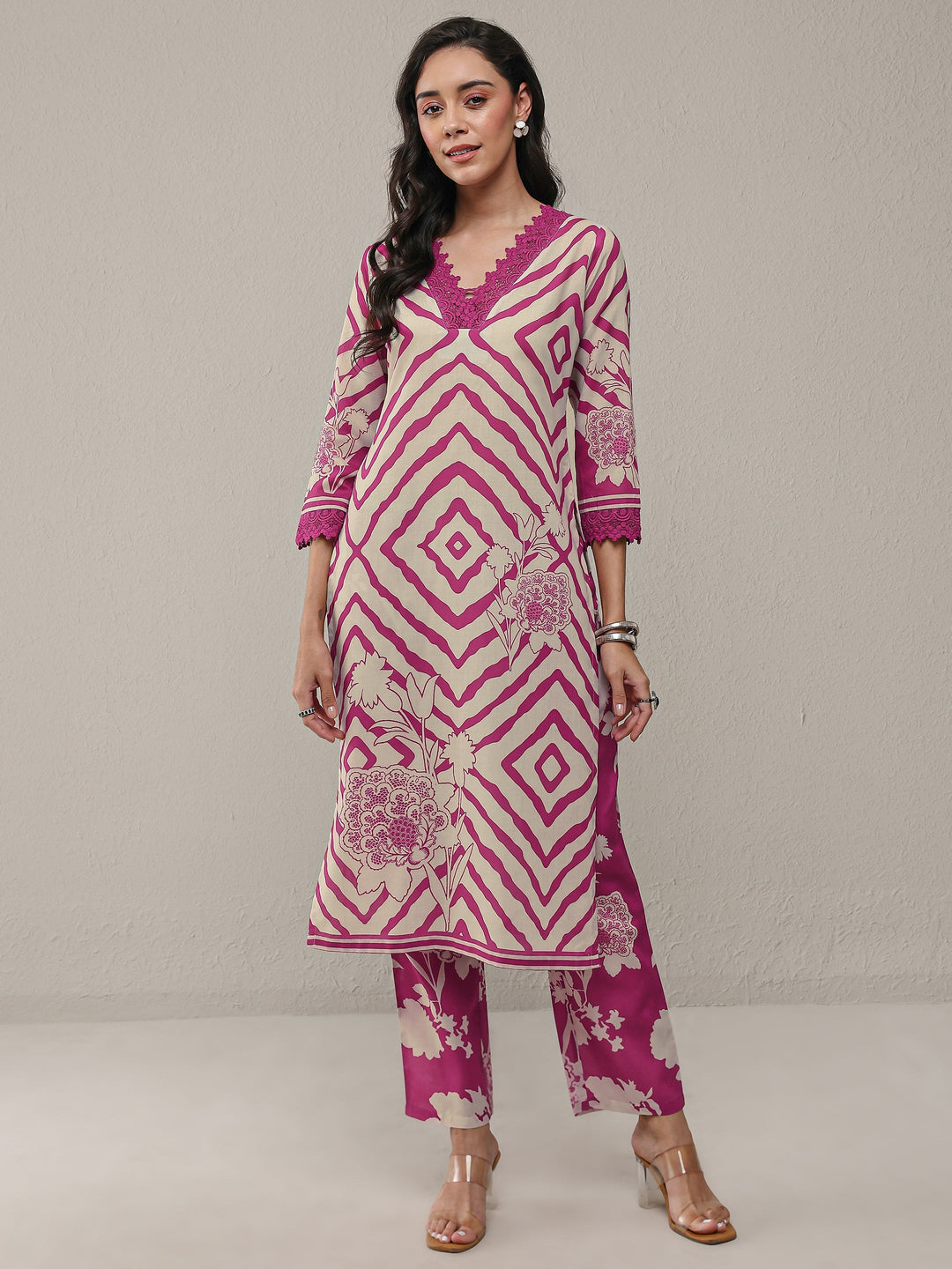  Pink Geometric Printed Cotton Blend Straight Kurta Set 