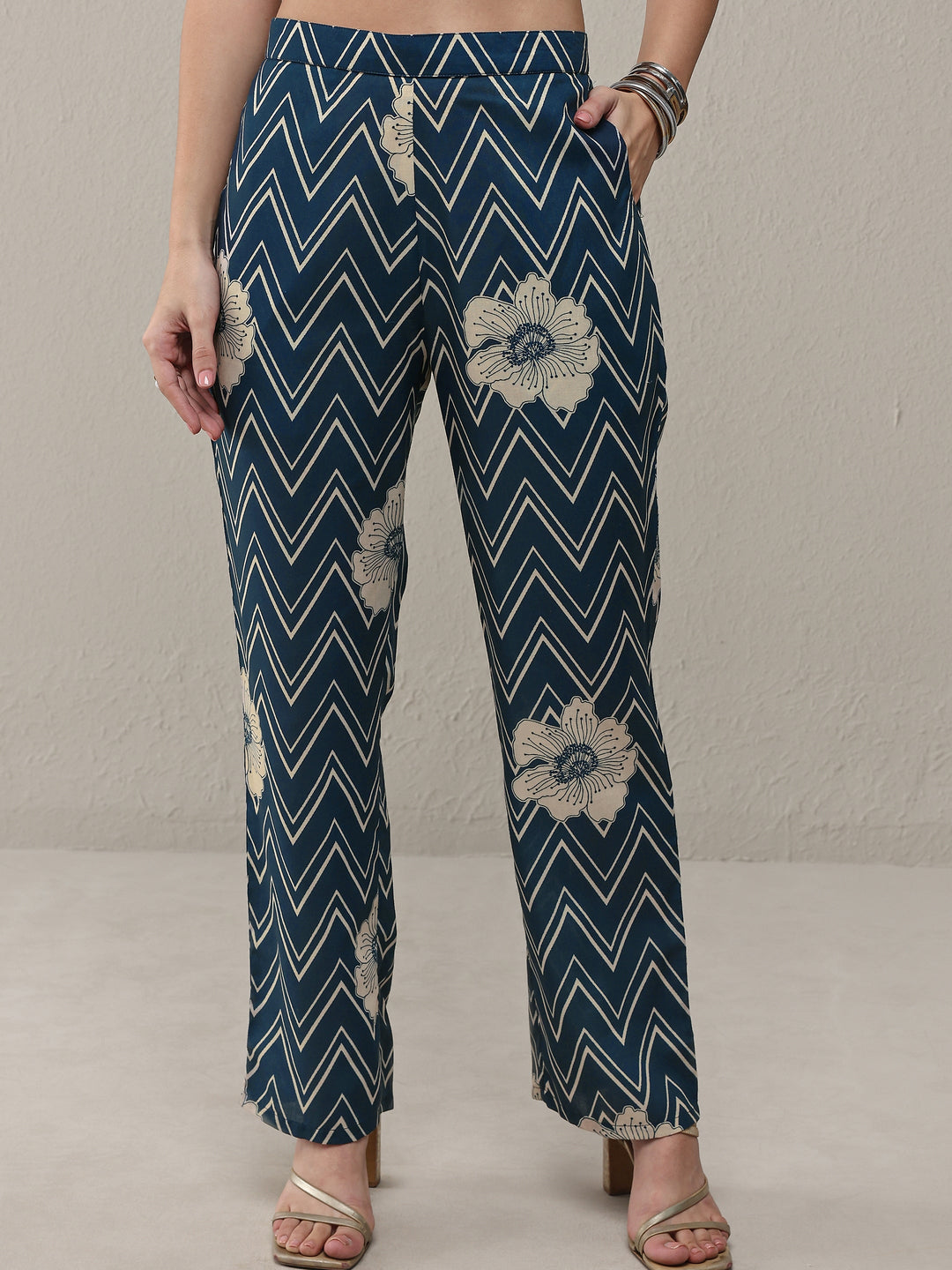  Blue Chevron Printed Cotton Blend Straight Kurta Set 