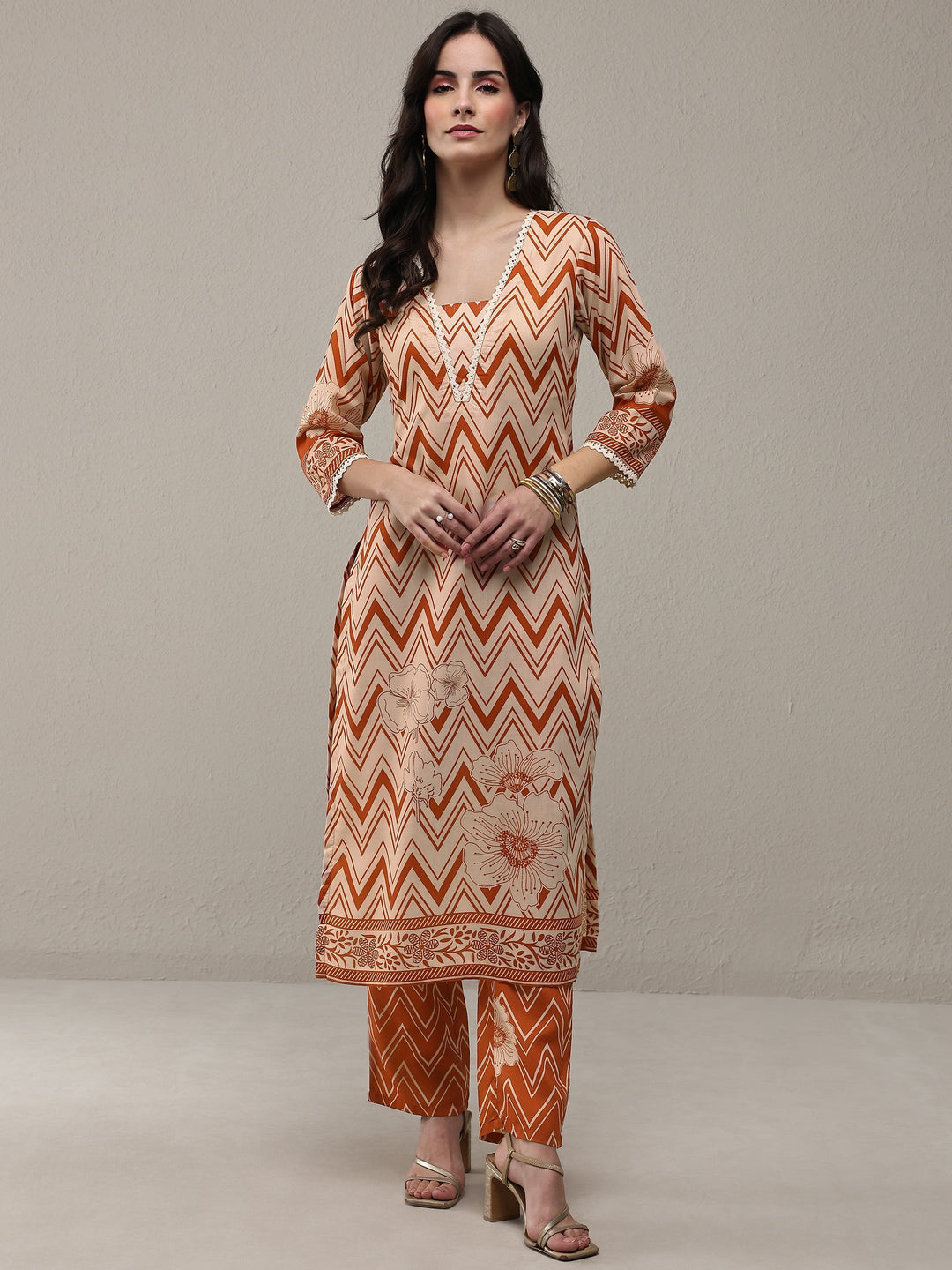  Orange Chevron Printed Cotton Blend Straight Kurta Set 