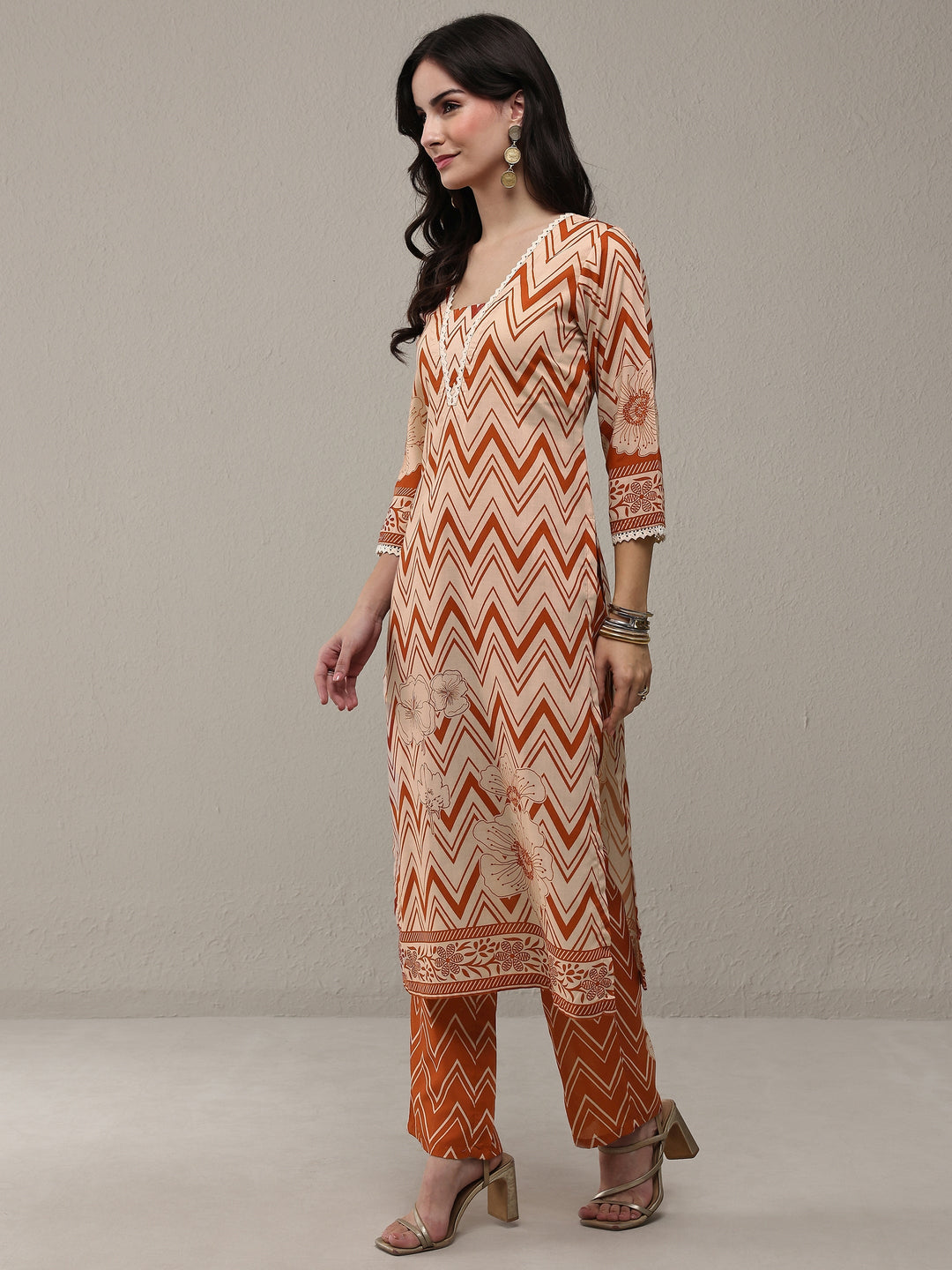  Orange Chevron Printed Cotton Blend Straight Kurta Set 