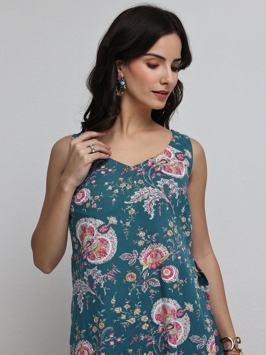  Teal Floral Printed Cotton Straight Kurta Set 