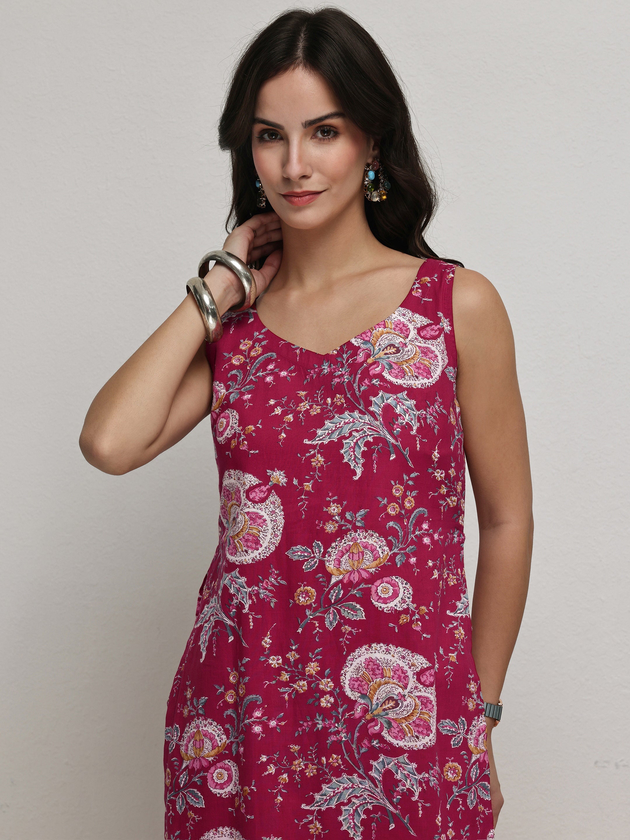 Red Floral Printed Cotton Straight Kurta Set-image-38