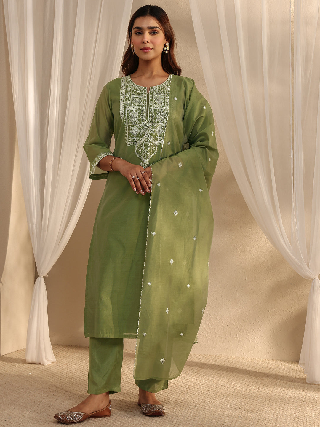  Green Embroidered Chanderi Silk Straight Suit Set With Dupatta 