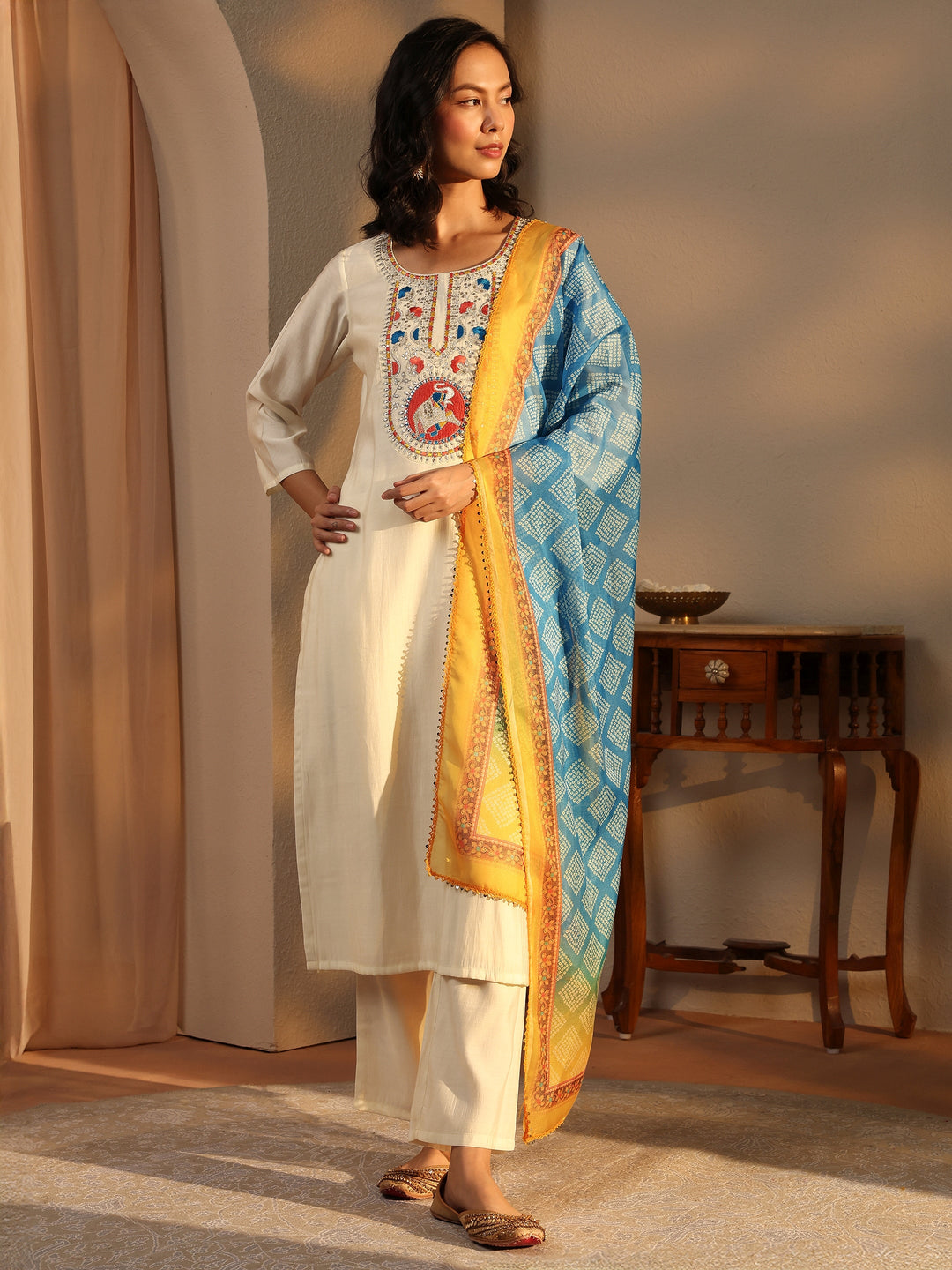  Off White Embroidered Chanderi Silk Straight Suit Set With Dupatta 