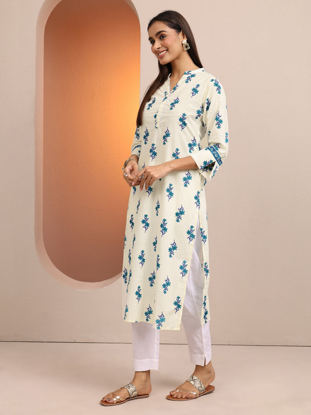  Off White Printed Cotton Straight Kurta 