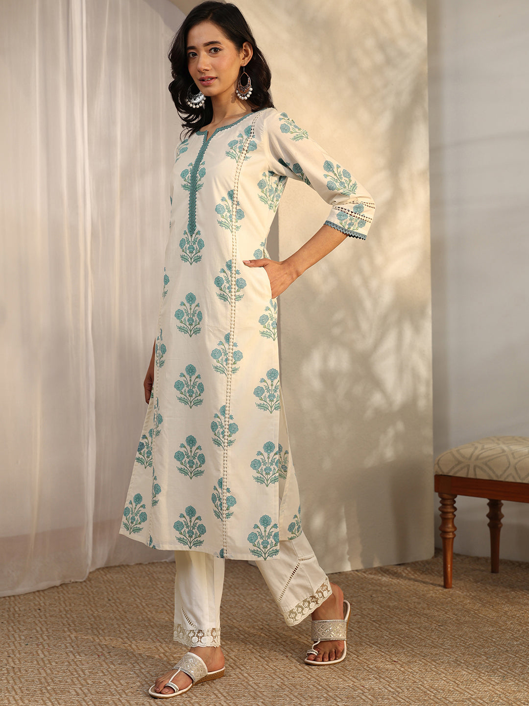  Off White Printed Cotton Straight Kurta 