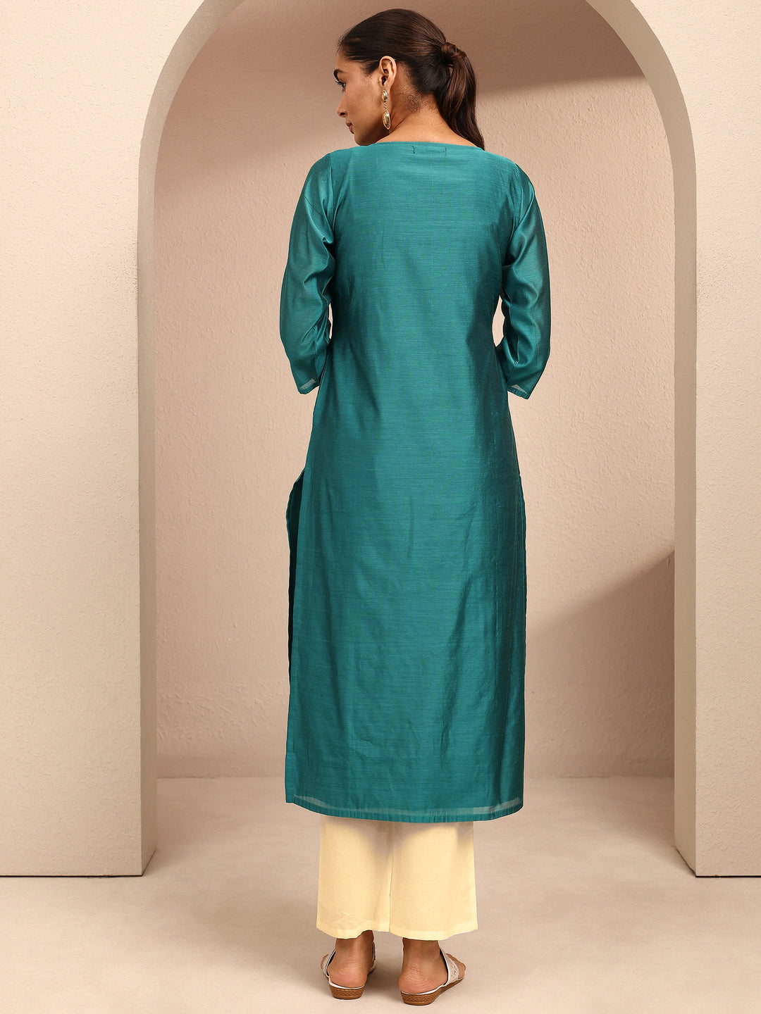  Blue Embroidered Chanderi Silk Straight Kurta 