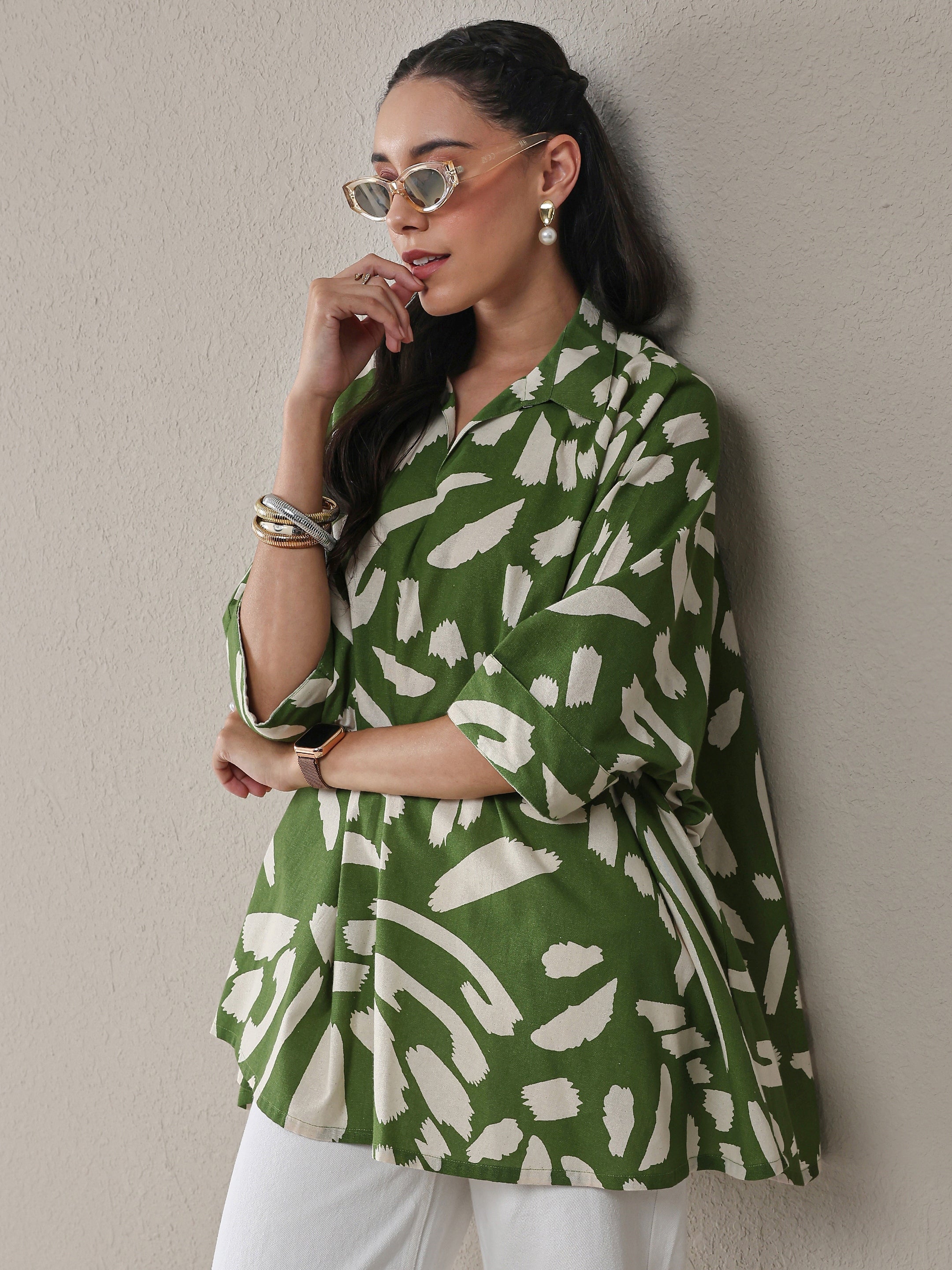 libas Green Abstract Printed Cotton Straight Short Kurti-picture-38
