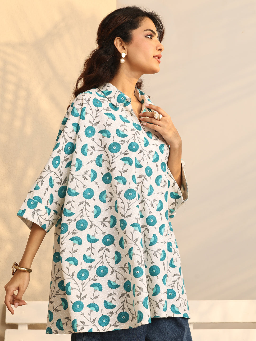  White Floral Printed Cotton Straight Short Kurti 