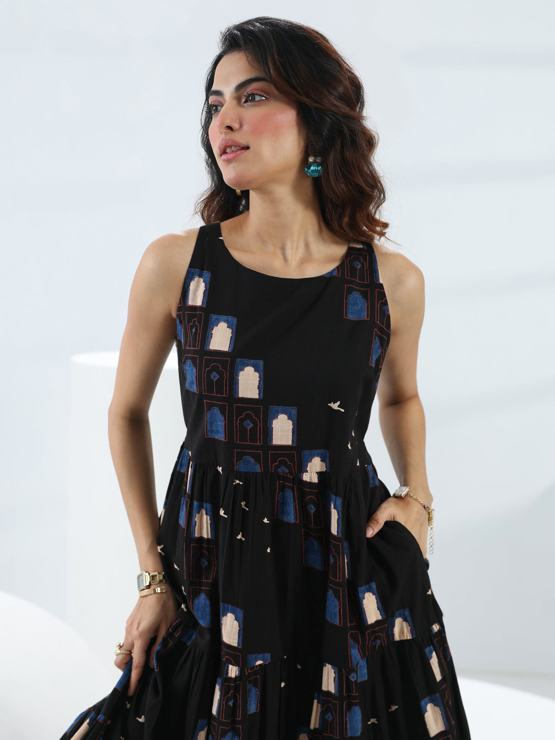  Black Quirky Printed Cotton Fit-And-Flare One-Piece Tiered Dress 