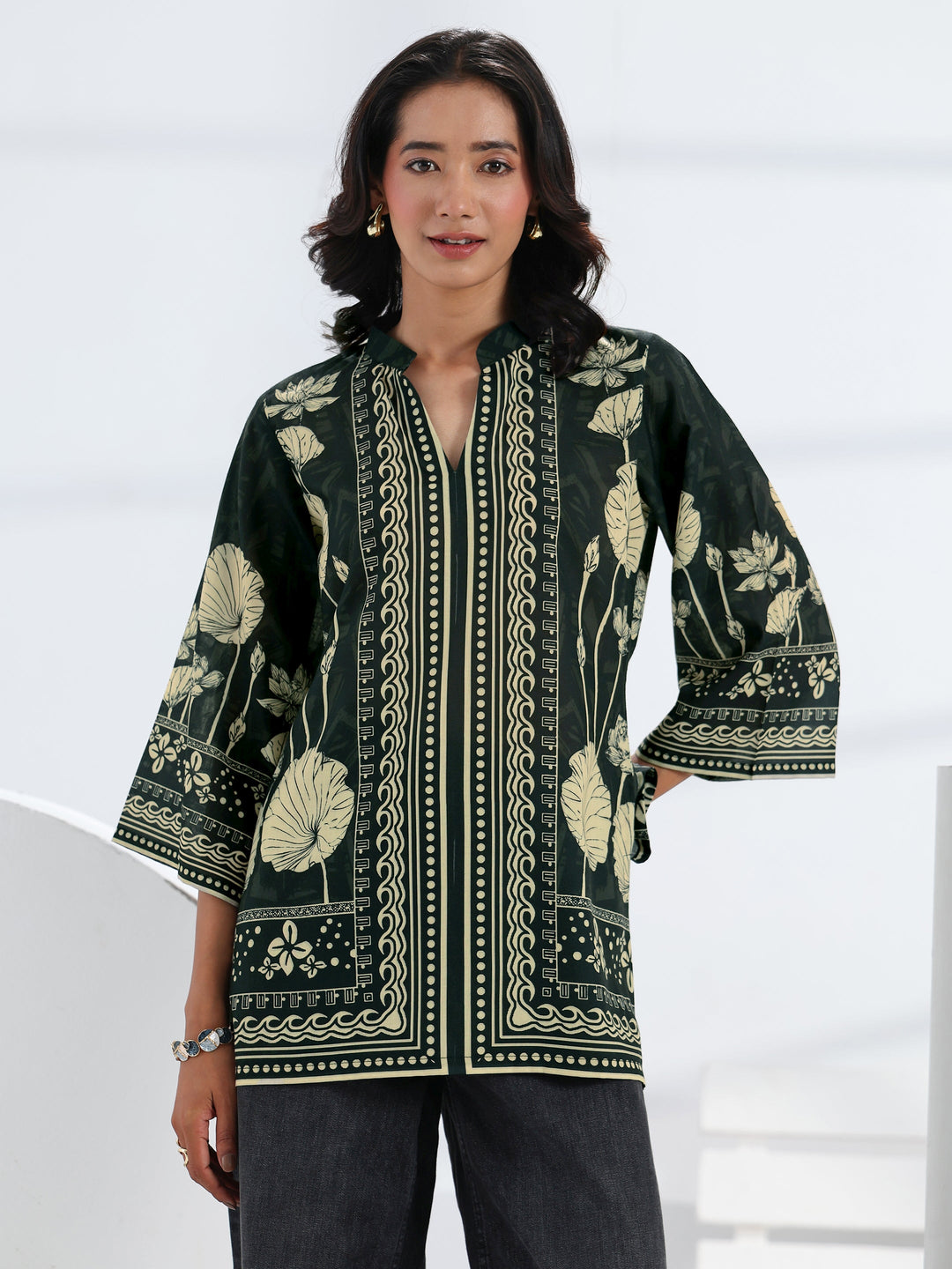  Black Floral Printed Cotton Blend Straight Short Kurti 
