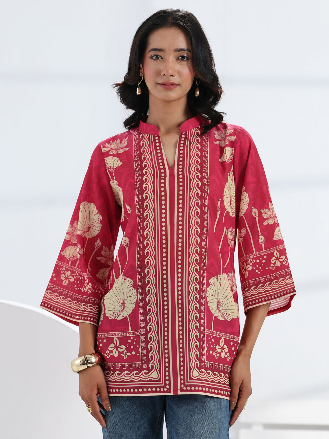  Pink Floral Printed Cotton Blend Straight Short Kurti 