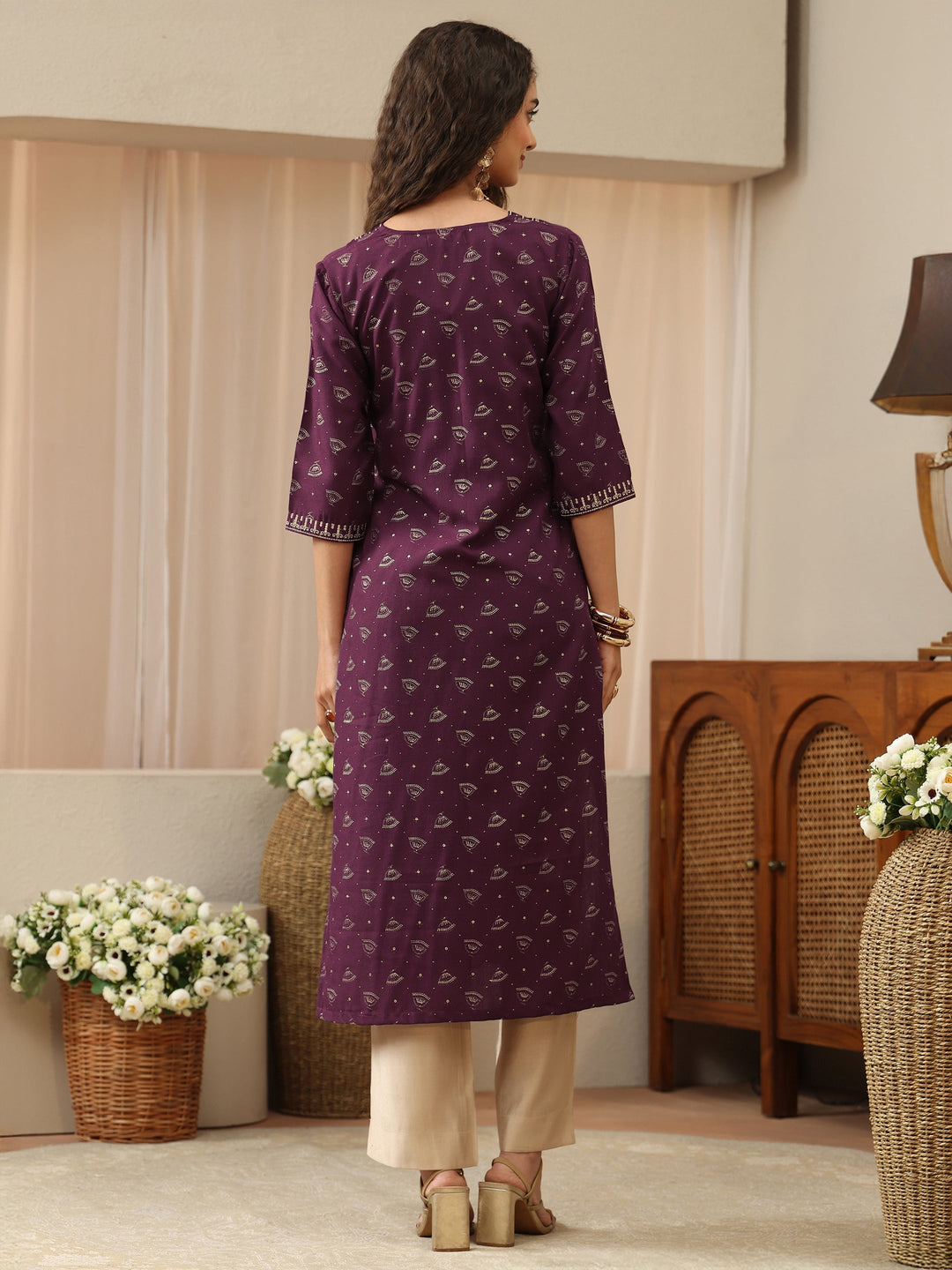  Off White Abstract Printed Panelled A-Line Kurta 