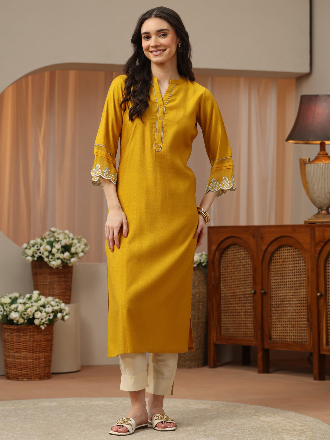  Off White Abstract Printed Panelled A-Line Kurta 