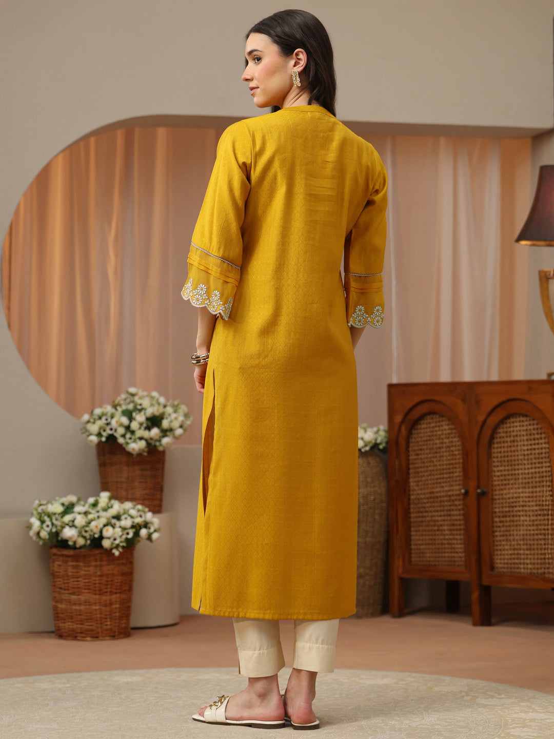  Off White Abstract Printed Panelled A-Line Kurta 