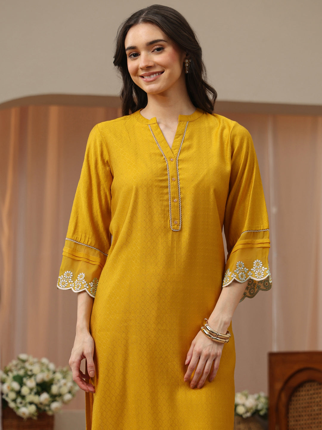  Off White Abstract Printed Panelled A-Line Kurta 