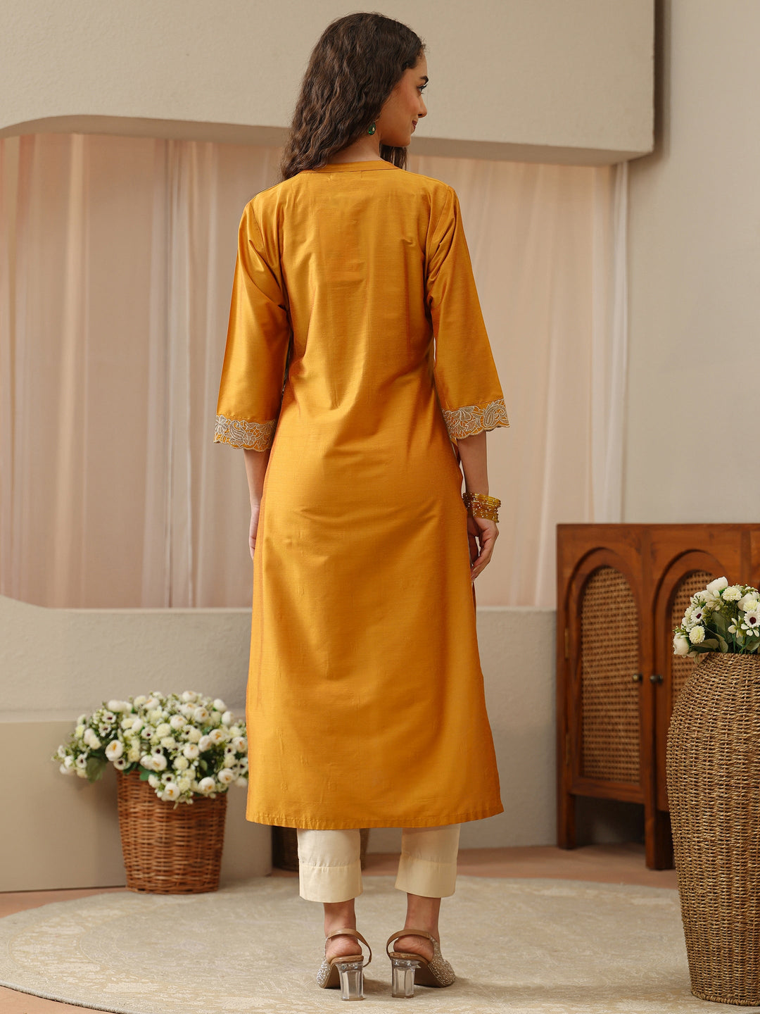  Off White Abstract Printed Panelled A-Line Kurta 