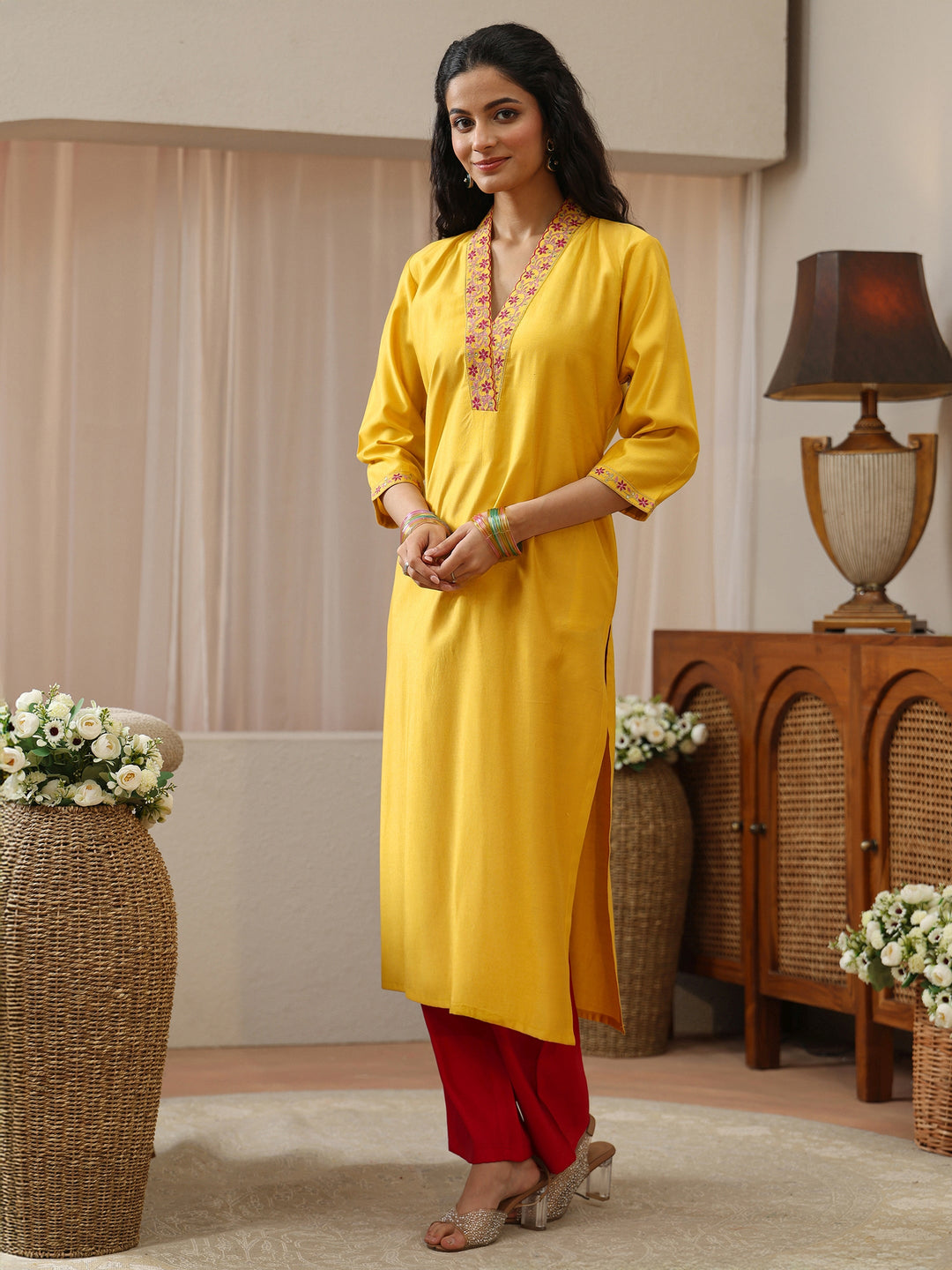  Off White Abstract Printed Panelled A-Line Kurta 