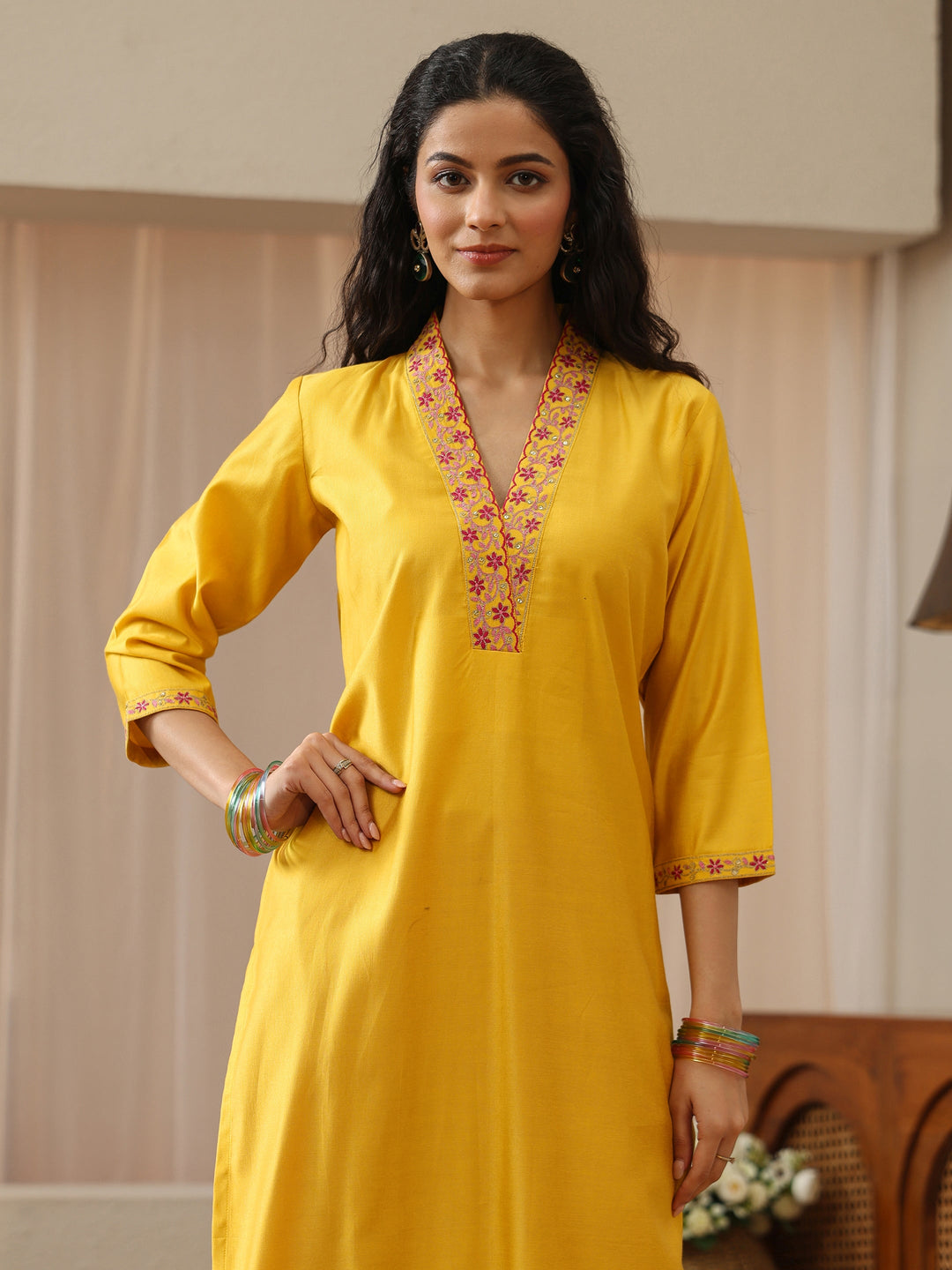  Off White Abstract Printed Panelled A-Line Kurta 