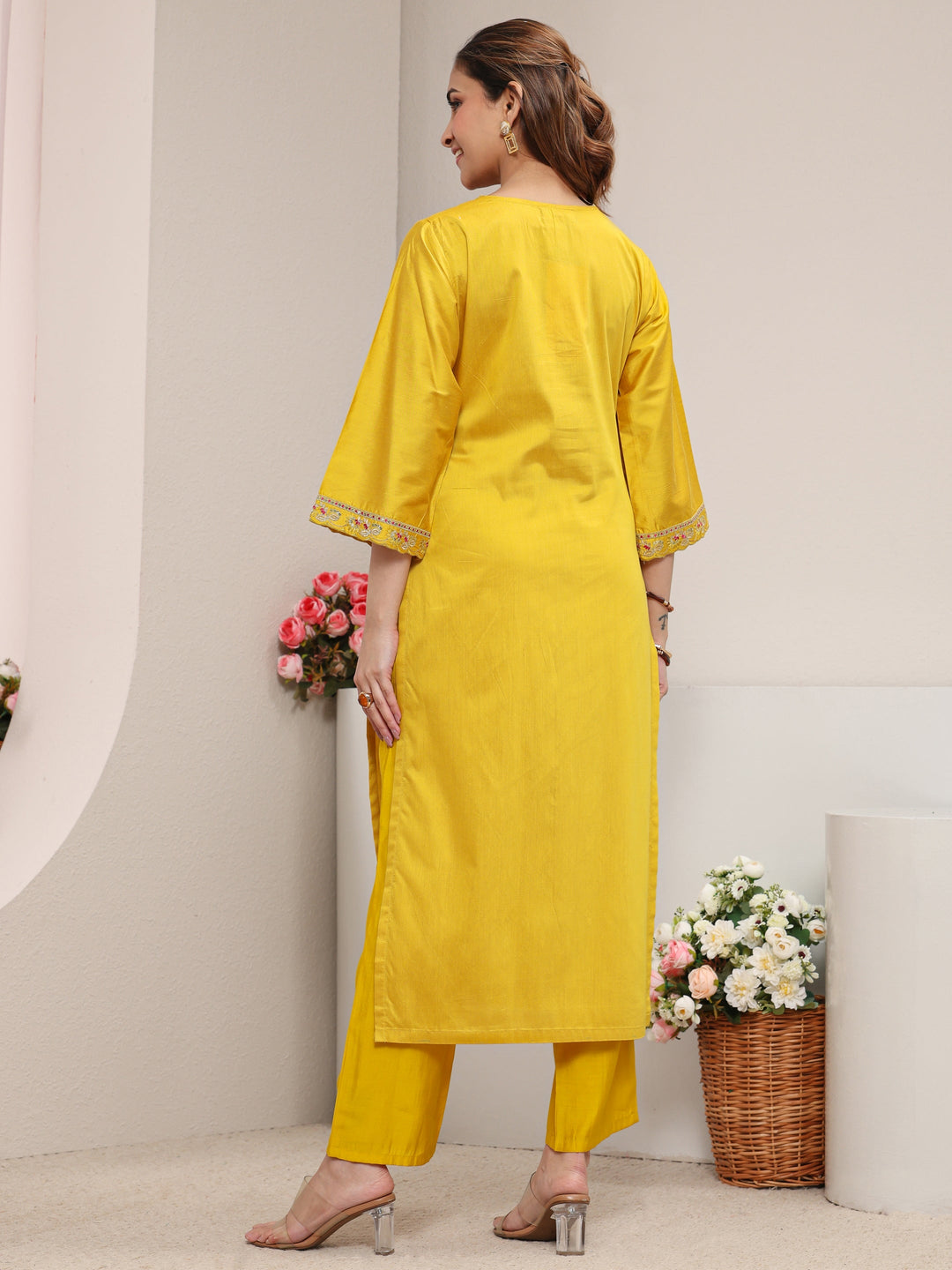  Yellow Embroidered Silk Blend Straight Kurta 