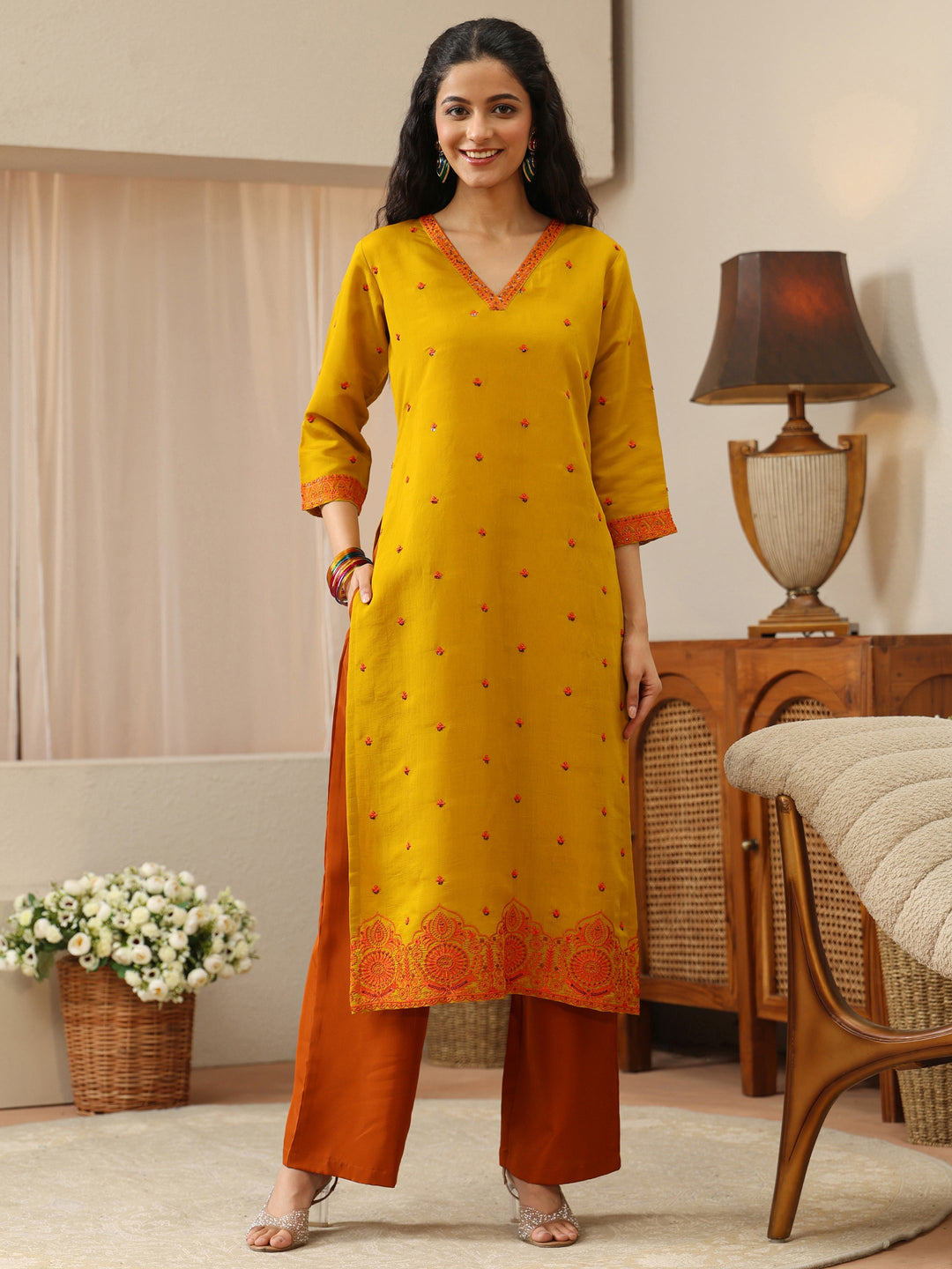  Off White Abstract Printed Panelled A-Line Kurta 