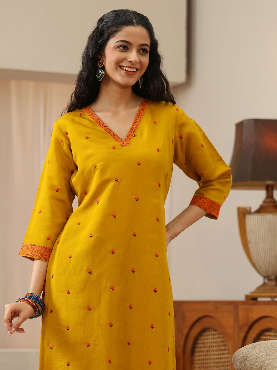  Off White Abstract Printed Panelled A-Line Kurta 