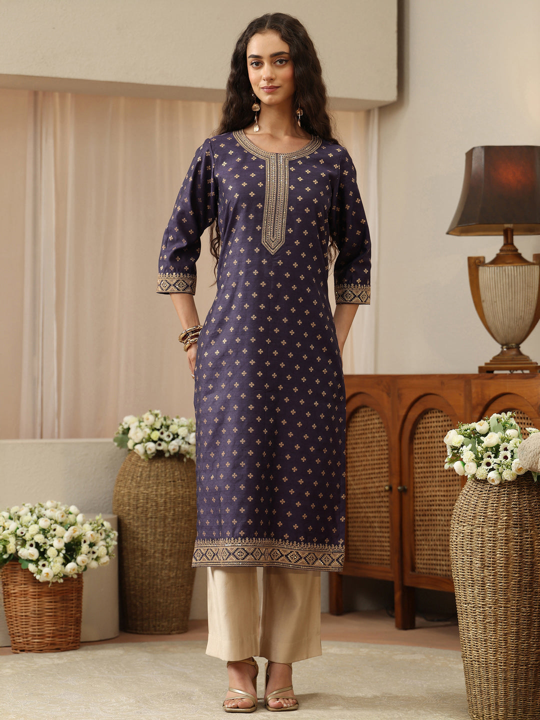  Off White Abstract Printed Panelled A-Line Kurta 