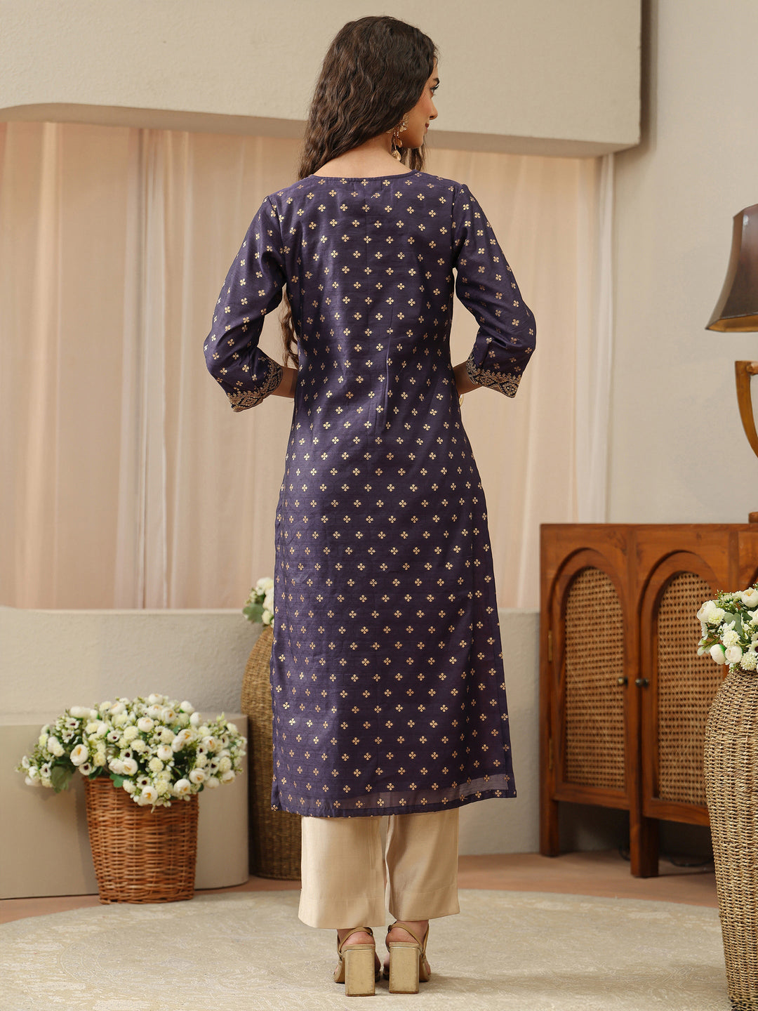  Off White Abstract Printed Panelled A-Line Kurta 