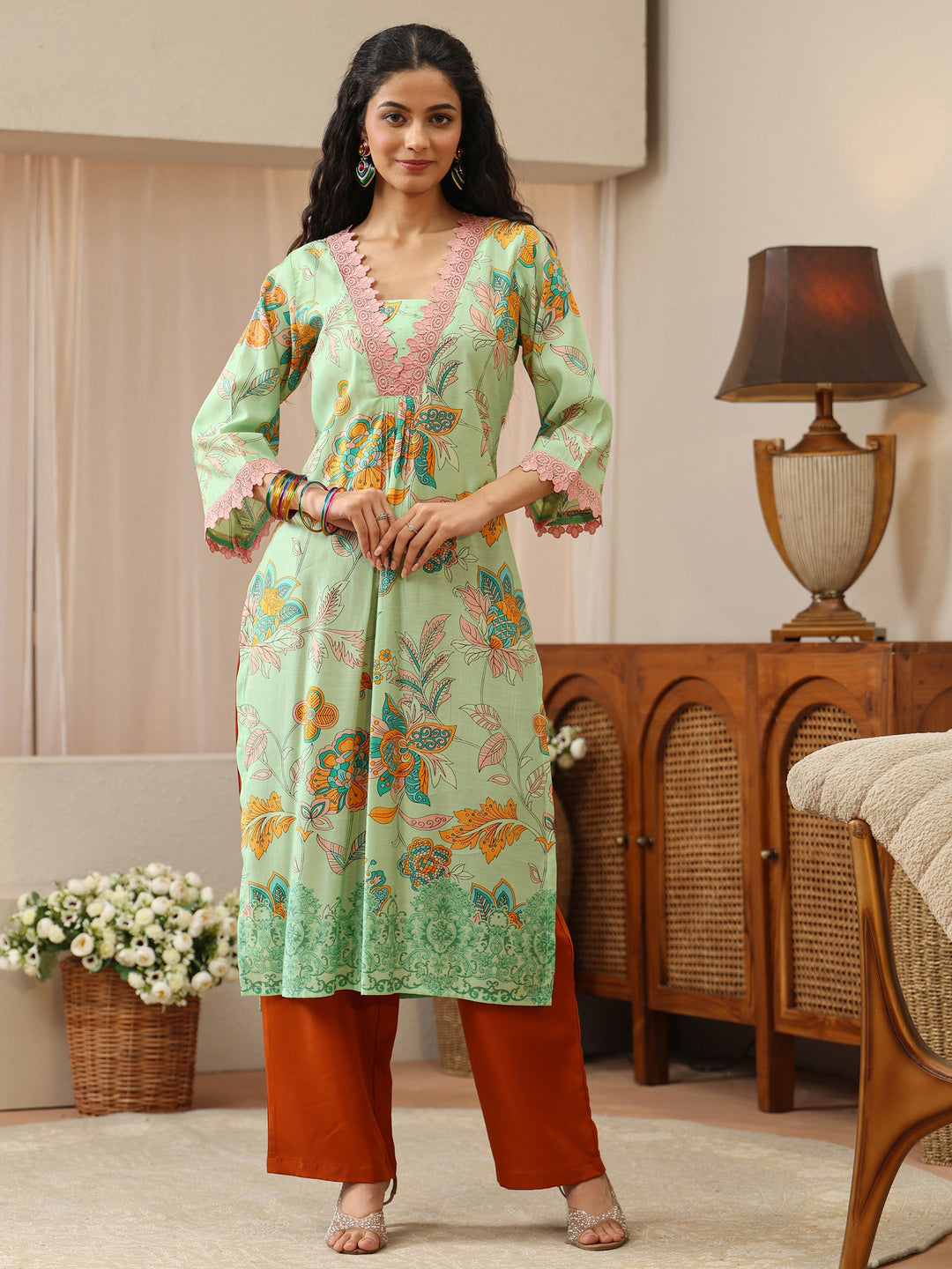  Off White Abstract Printed Panelled A-Line Kurta 