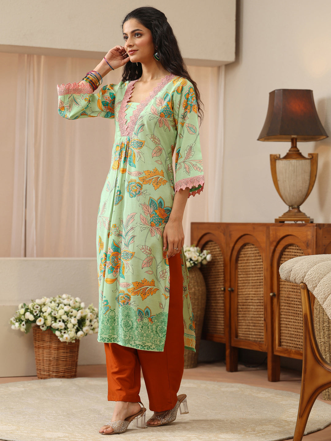  Off White Abstract Printed Panelled A-Line Kurta 