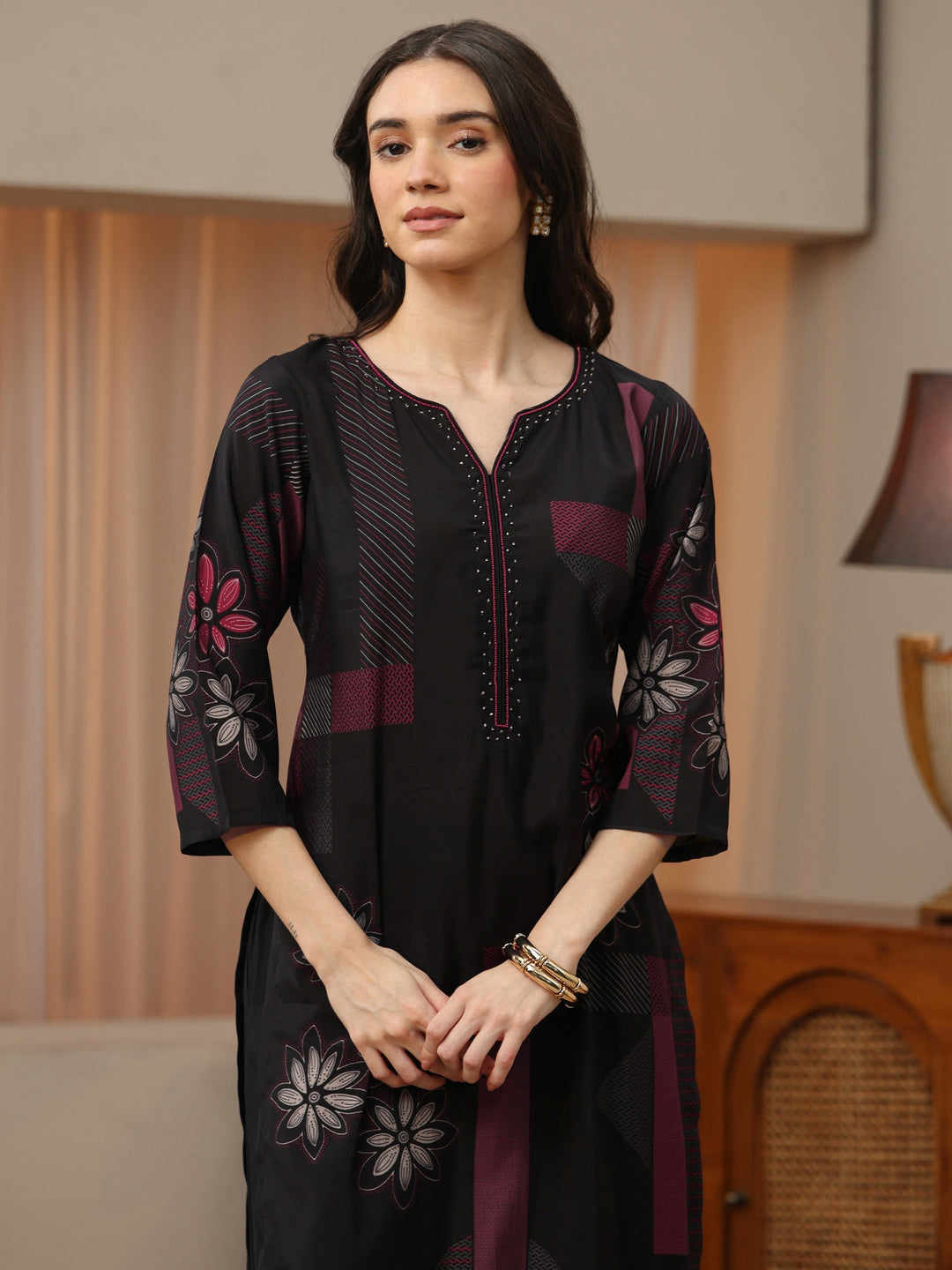  Off White Abstract Printed Panelled A-Line Kurta 