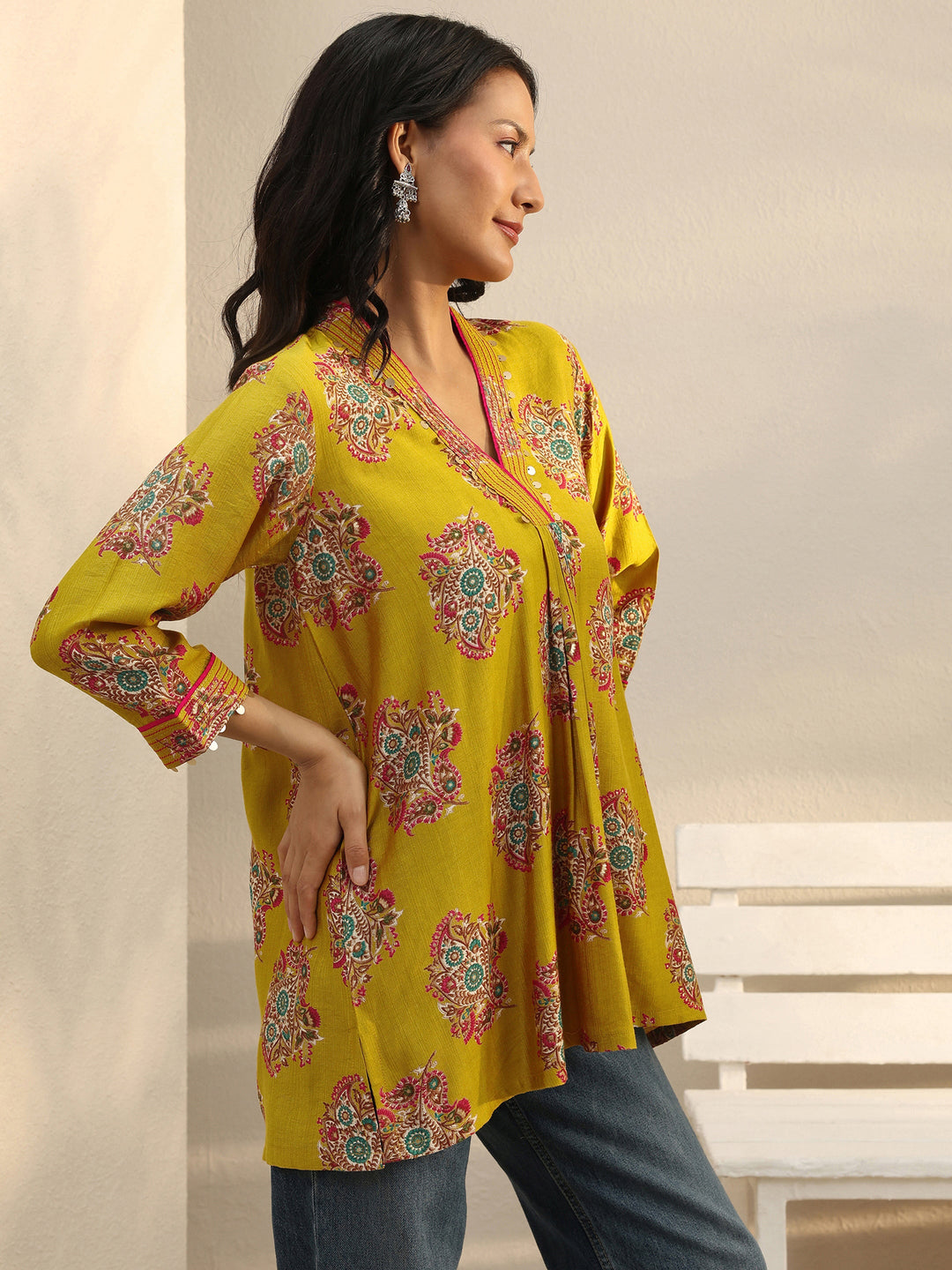  Green Ethnic Printed Silk Blend A-Line Short Kurti 