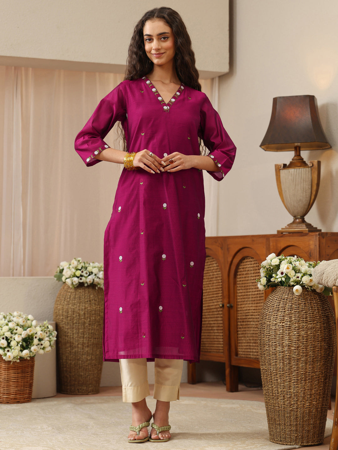 Off White Abstract Printed Panelled A-Line Kurta 
