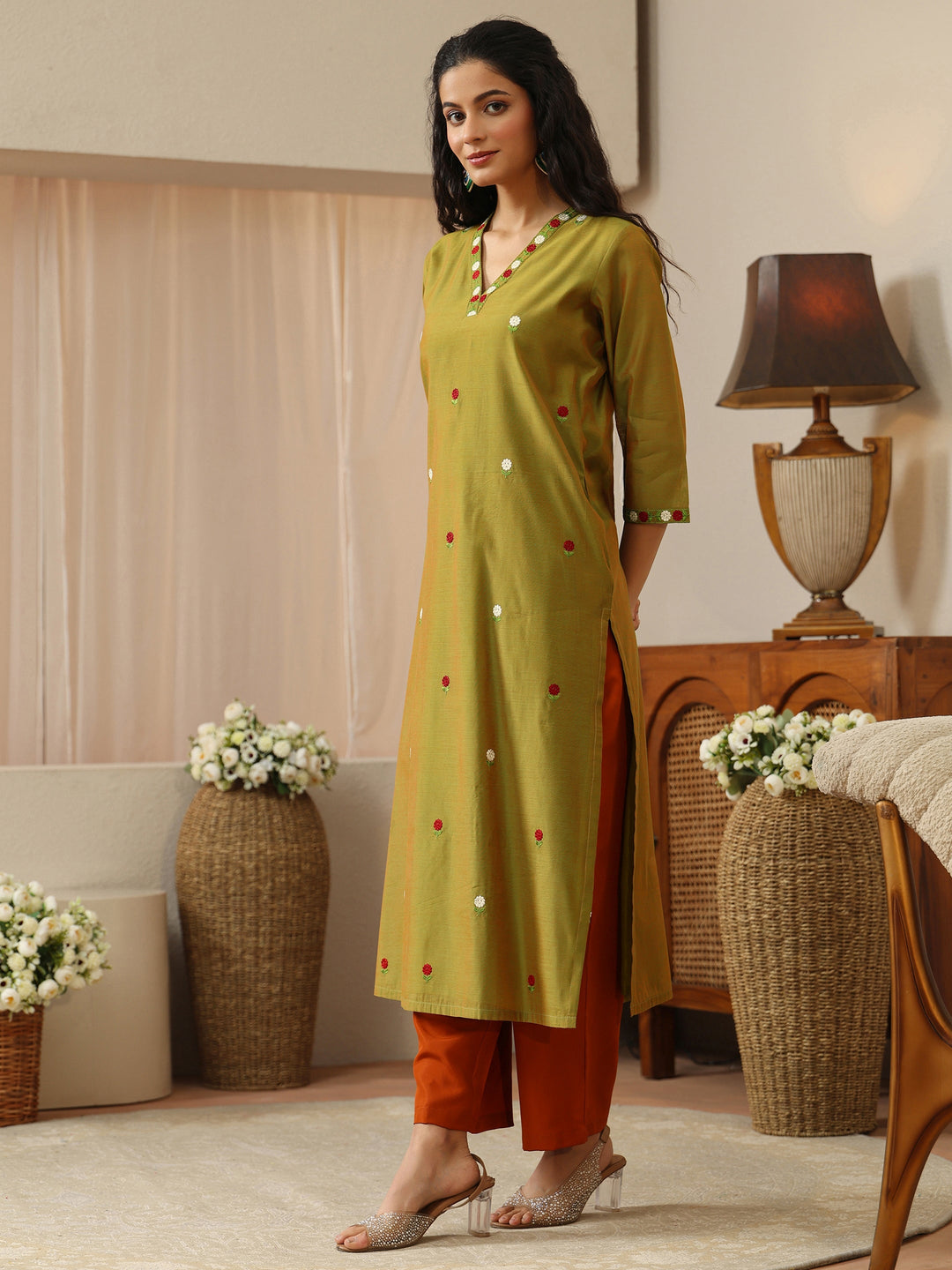  Off White Abstract Printed Panelled A-Line Kurta 