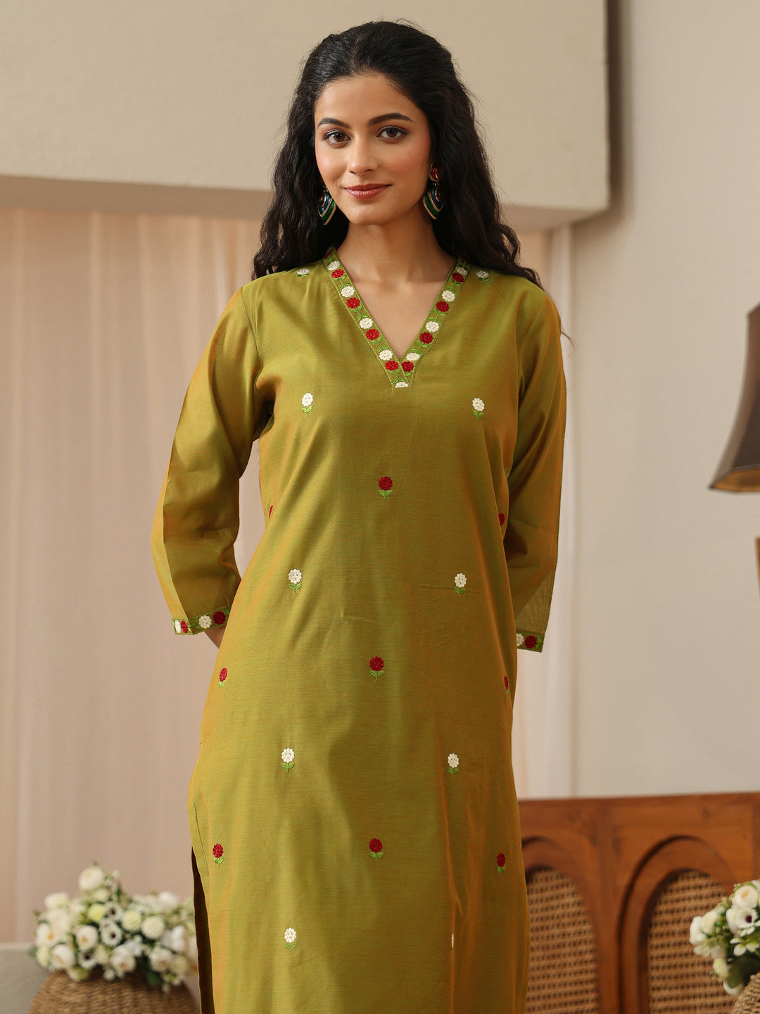  Off White Abstract Printed Panelled A-Line Kurta 