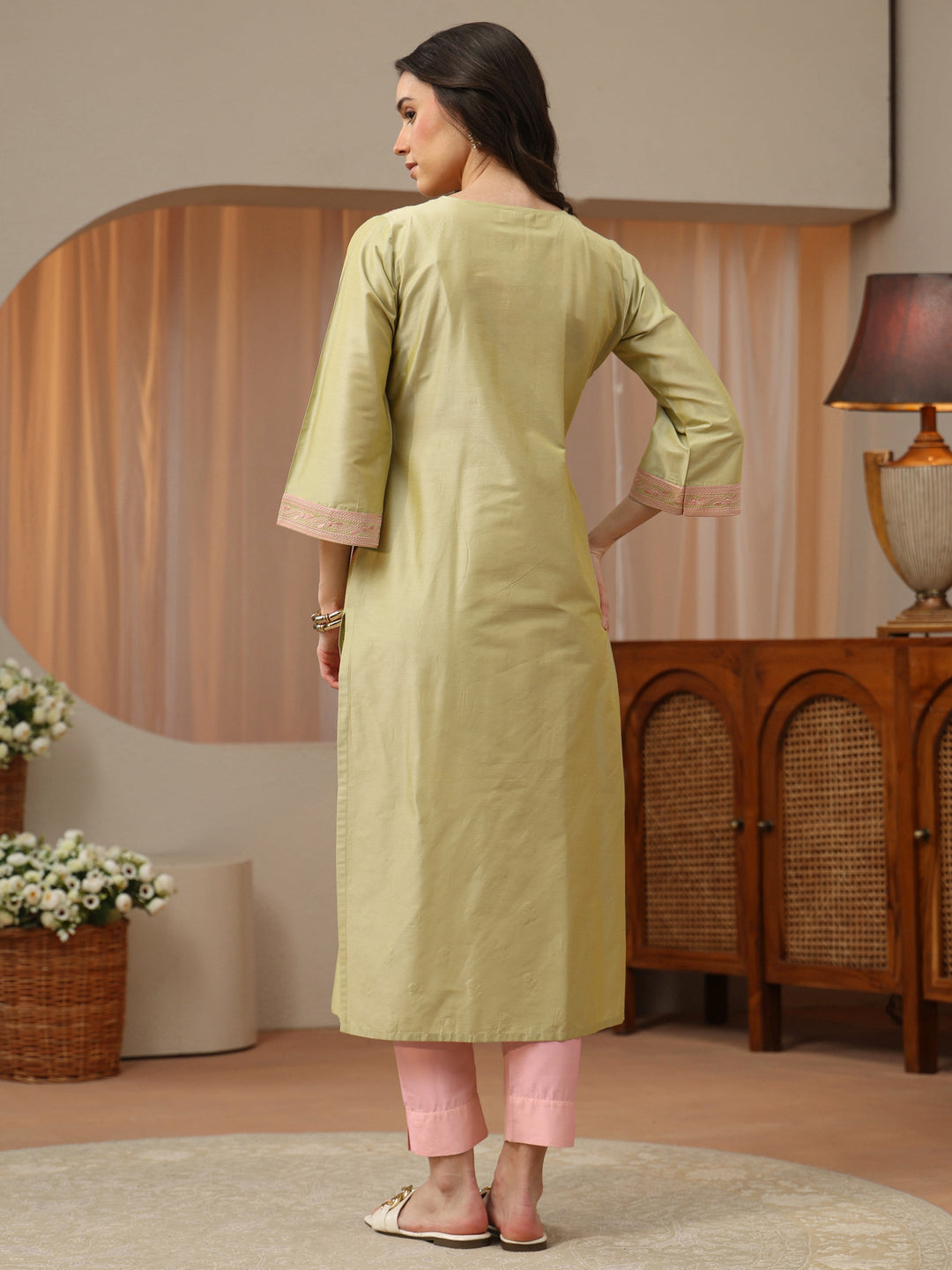  Off White Abstract Printed Panelled A-Line Kurta 