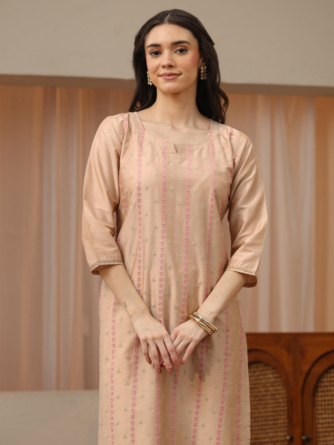  Off White Abstract Printed Panelled A-Line Kurta 