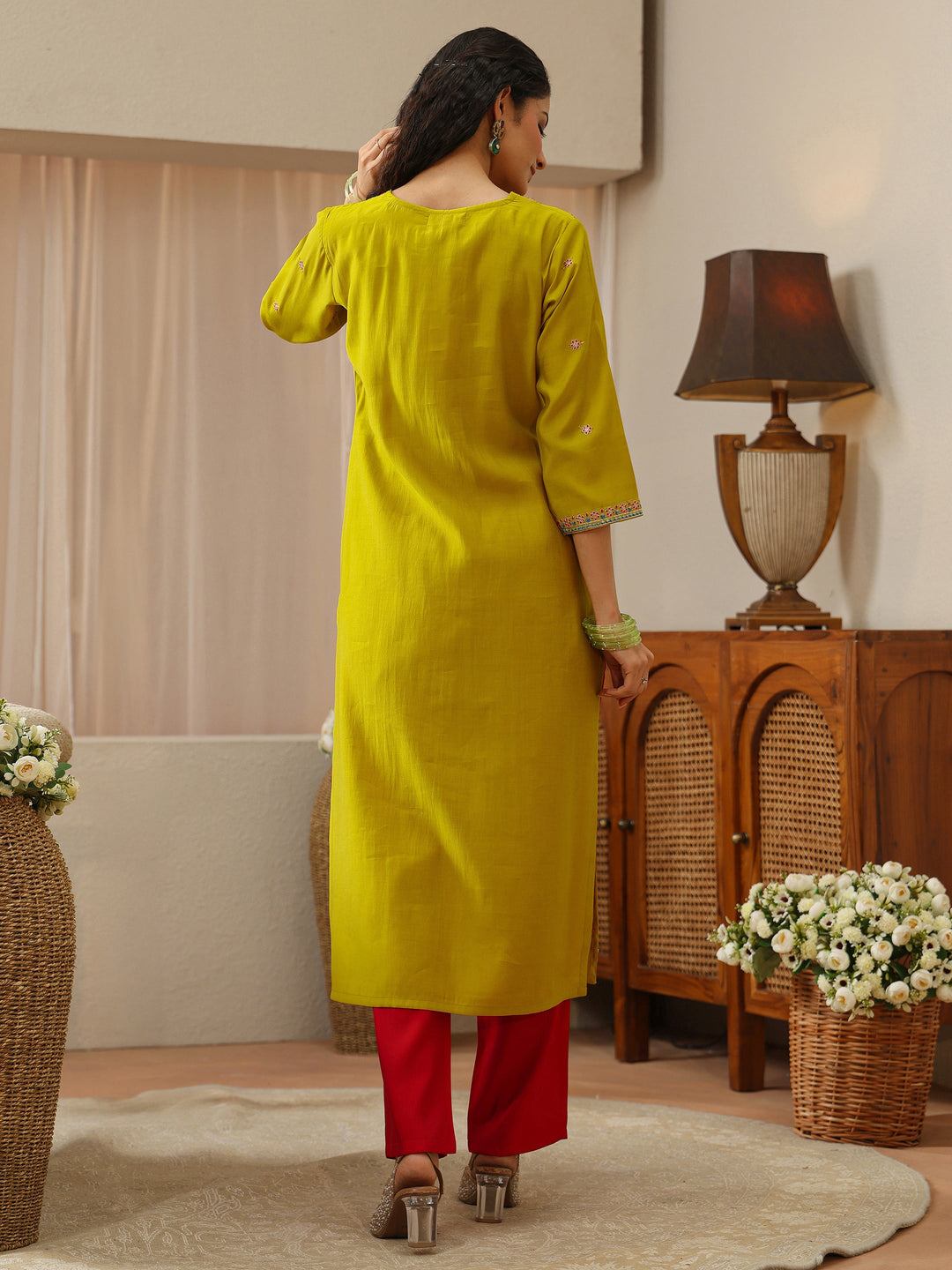 Off White Abstract Printed Panelled A-Line Kurta 