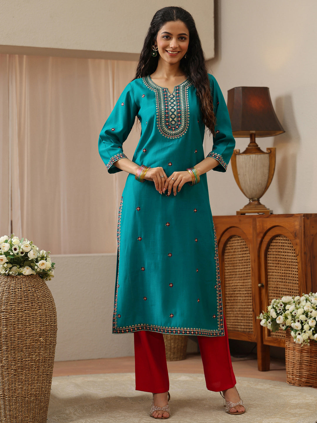  Off White Abstract Printed Panelled A-Line Kurta 