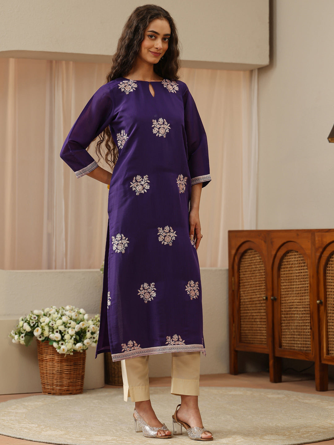  Off White Abstract Printed Panelled A-Line Kurta 