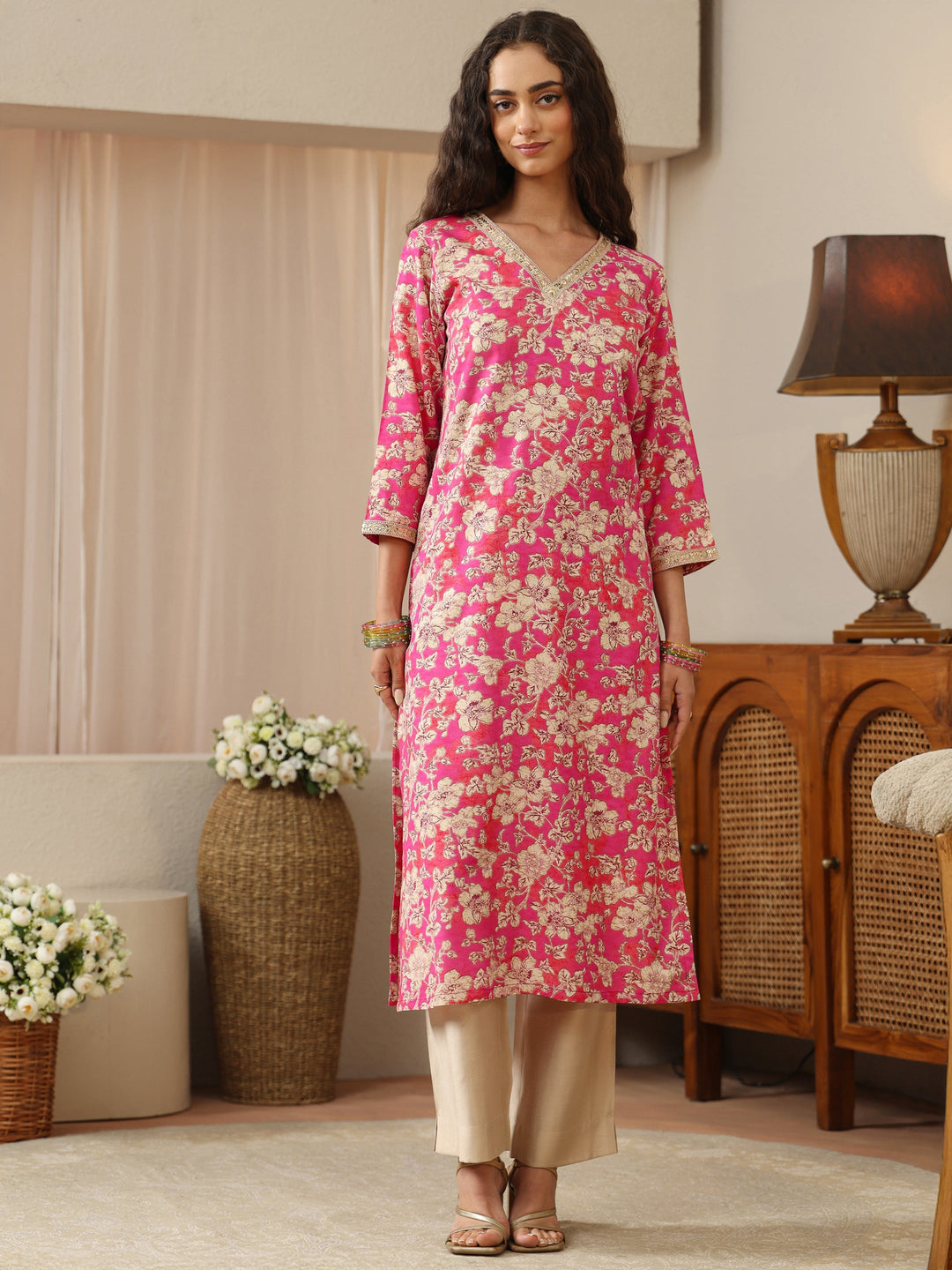  Off White Abstract Printed Panelled A-Line Kurta 