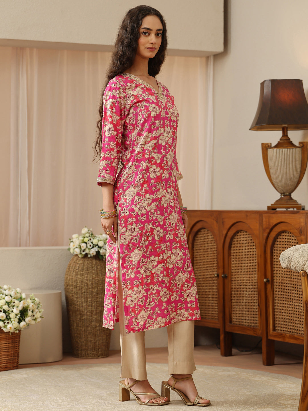  Off White Abstract Printed Panelled A-Line Kurta 