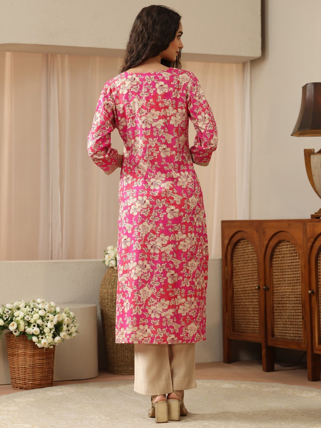  Off White Abstract Printed Panelled A-Line Kurta 