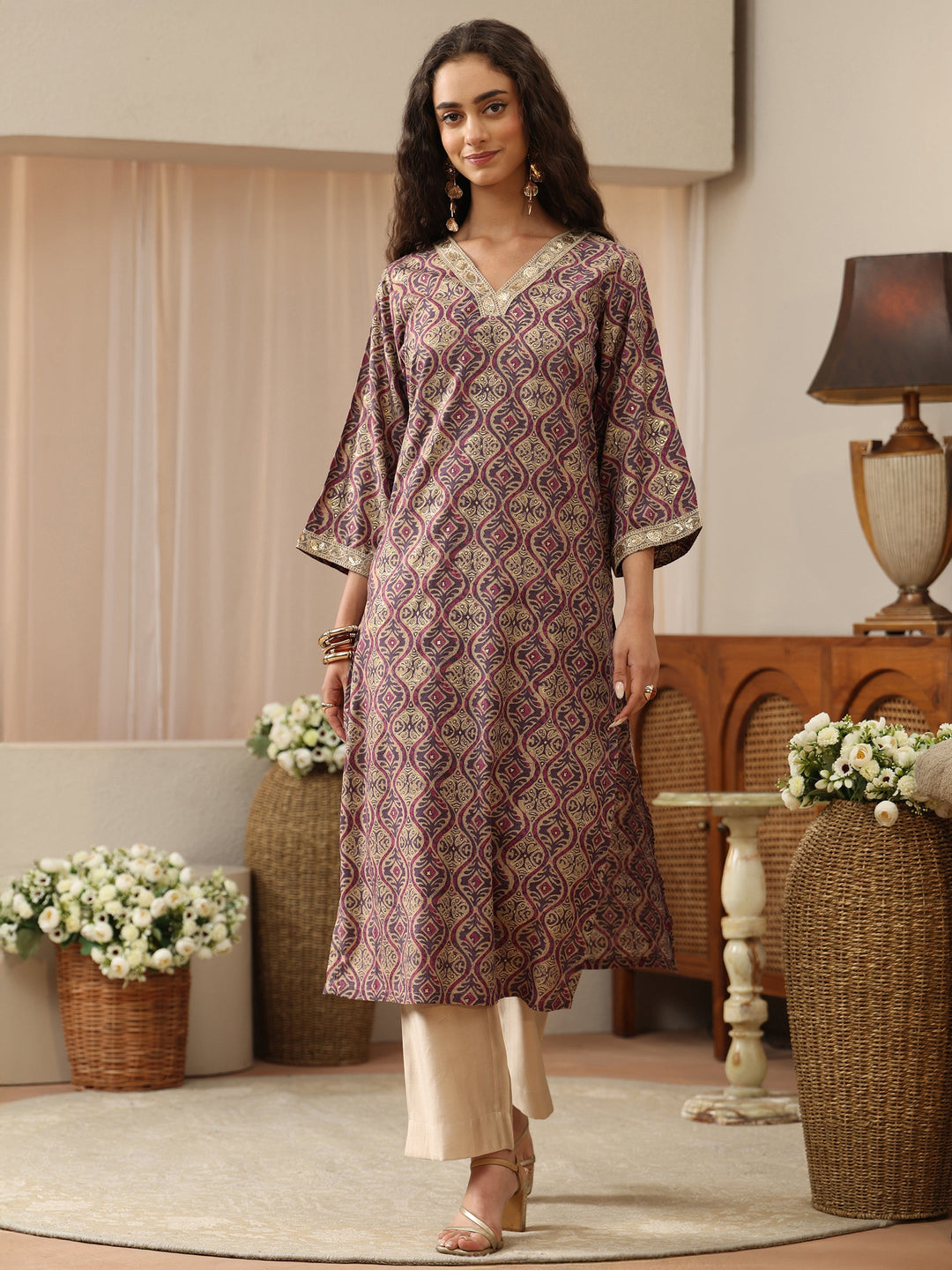  Off White Abstract Printed Panelled A-Line Kurta 